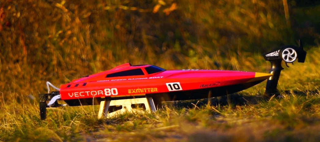 Bien choisir un Bateau RC électrique breizh-modelisme.