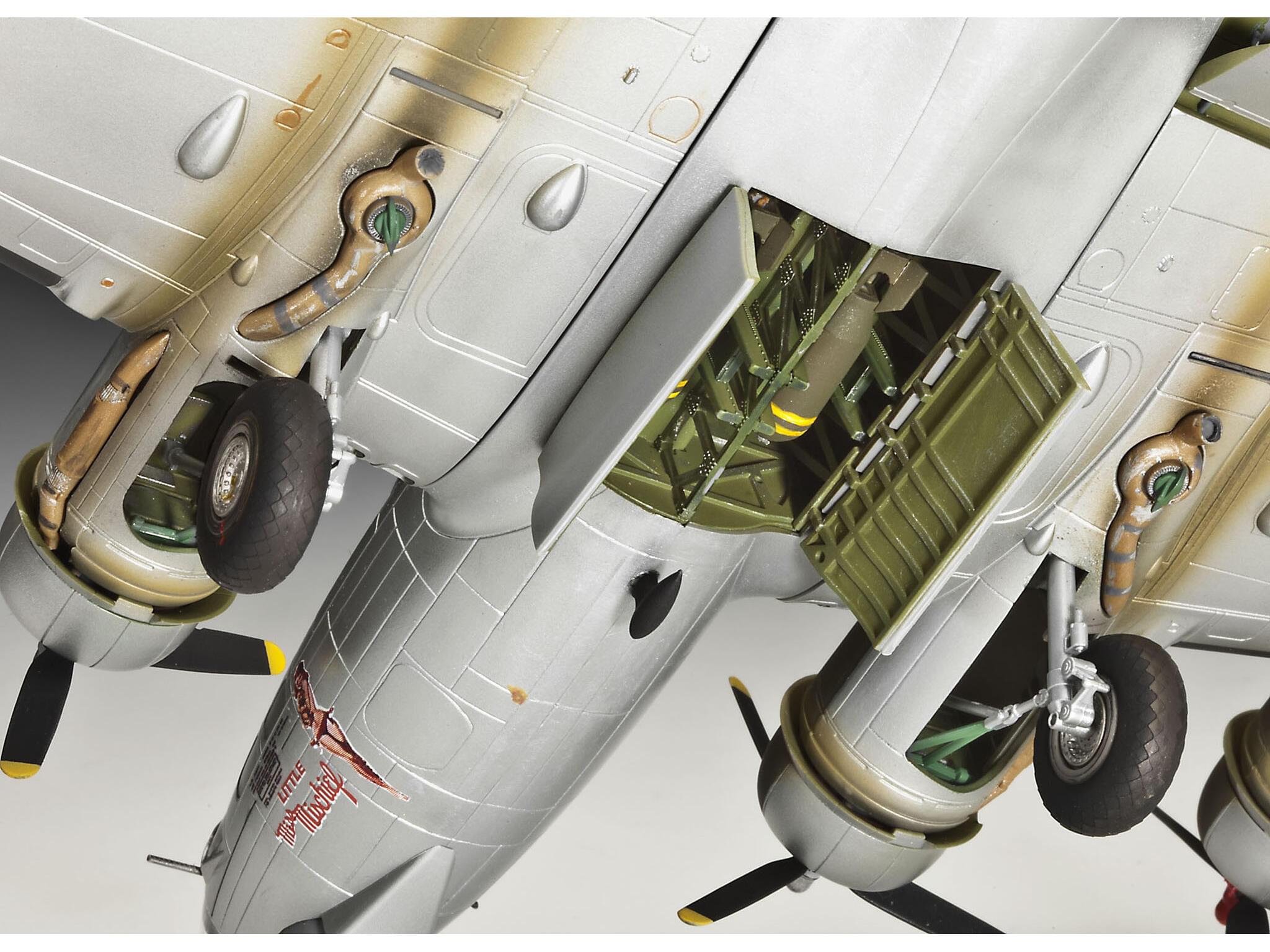 Maquette avion Revell 04283 B-17G Forteresse volante