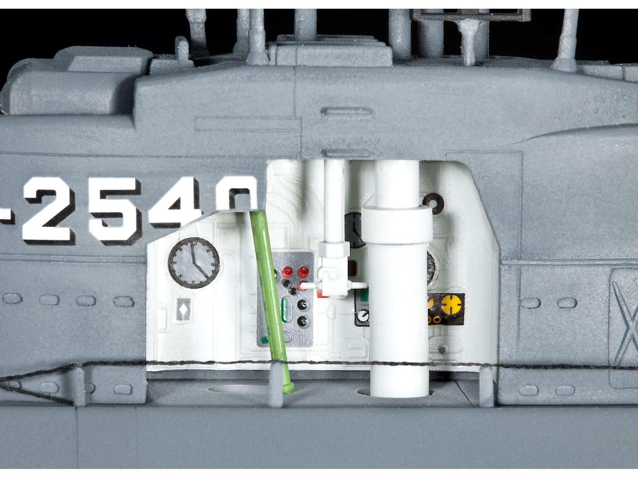 Maquette sous marin Revell 05078 U-BOAT TYP XXI U 2540 avec intérieur