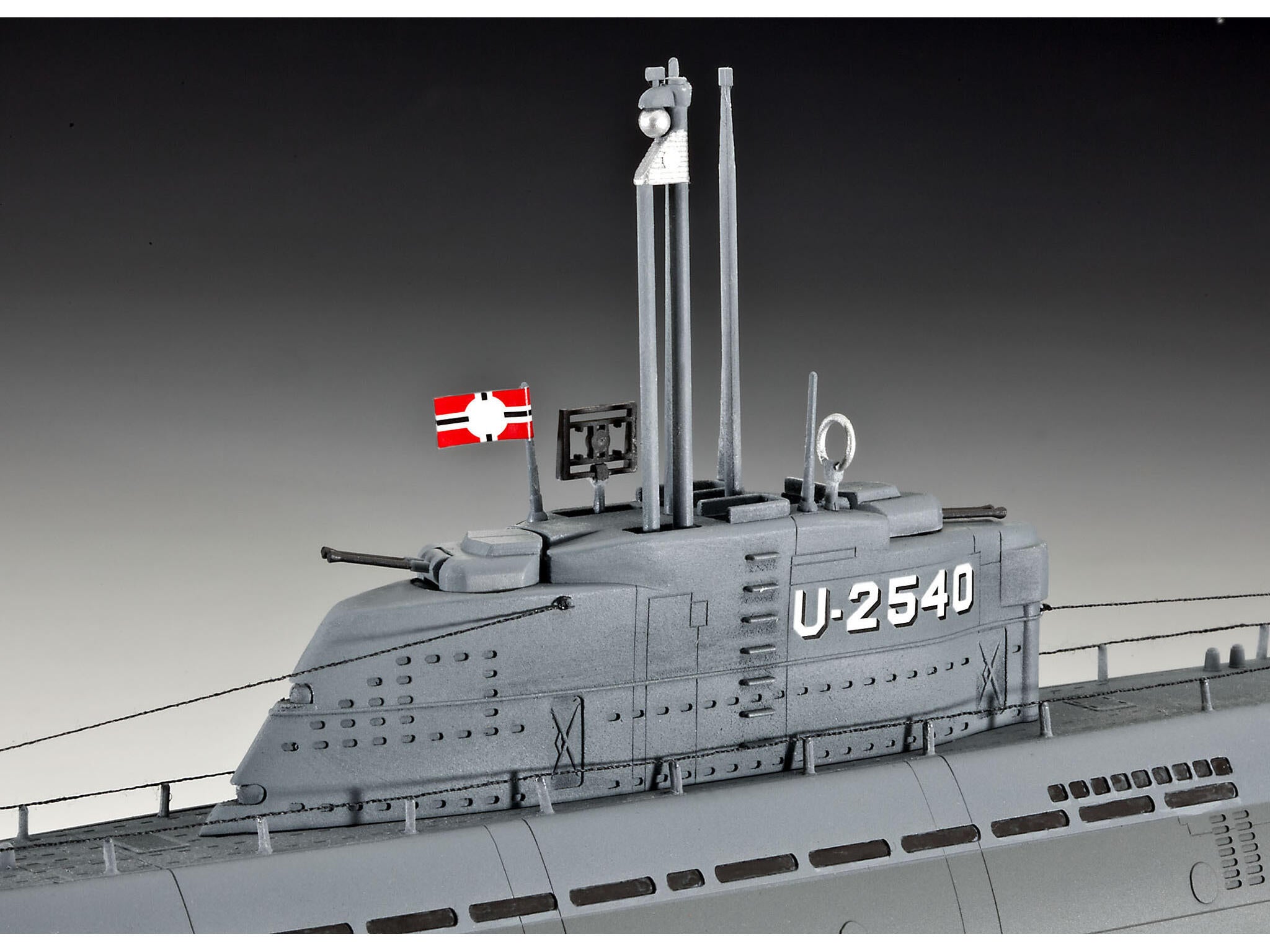 Maquette sous marin Revell 05078 U-BOAT TYP XXI U 2540 avec intérieur