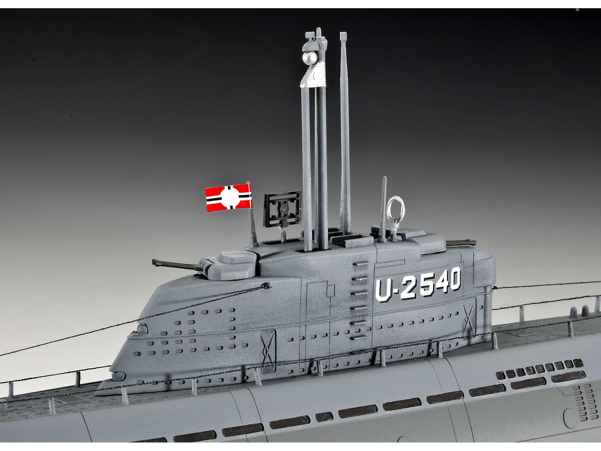 Maquette sous marin Revell 05078 U-BOAT TYP XXI U 2540 avec intérieur