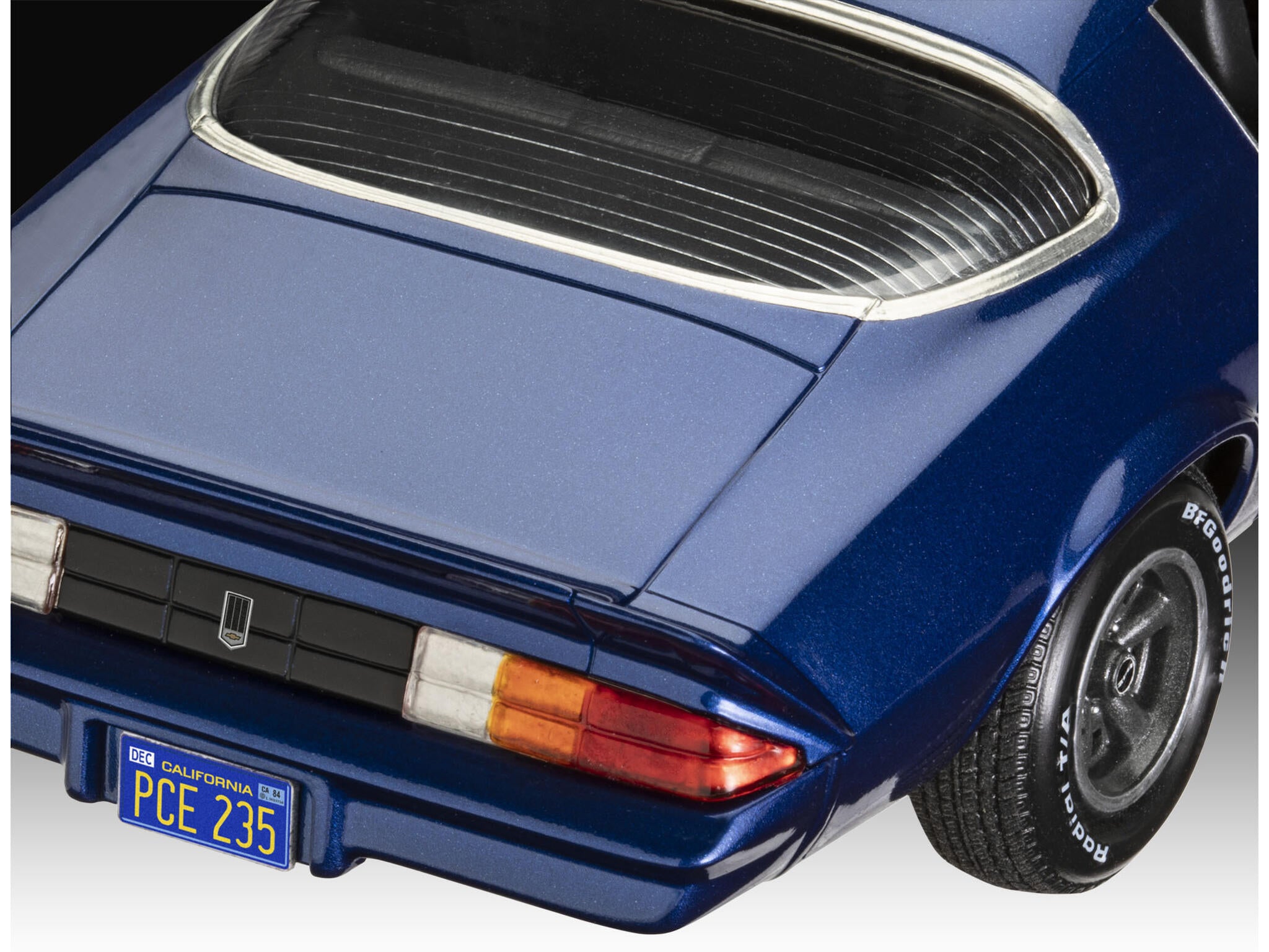 Maquette film Revell 07728 "Stranger Things" Billy's Chevy Camaro Z/28