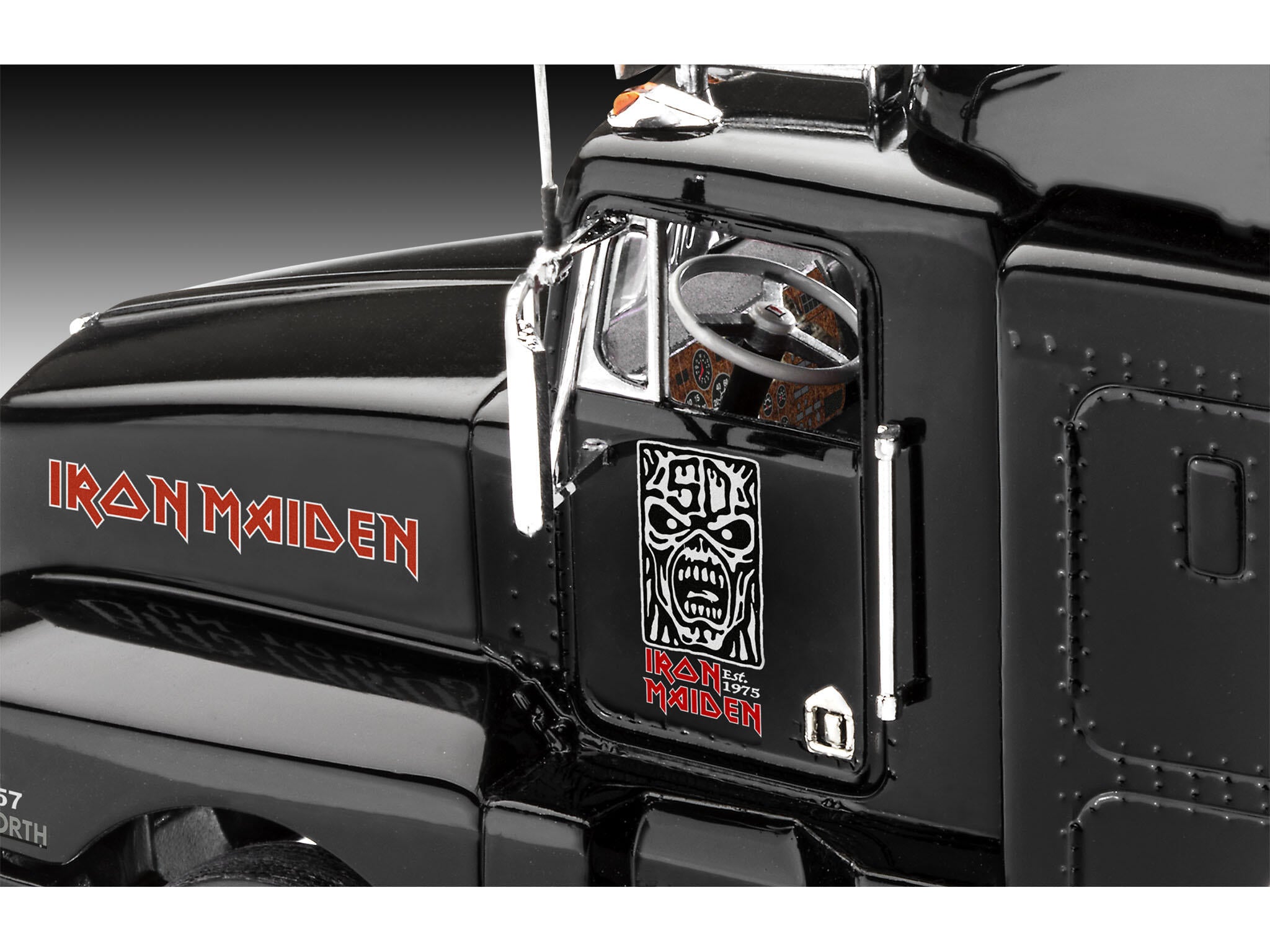 Maquette Revell 07740 Tour Truck "Iron Maiden" (50th Anniversary)