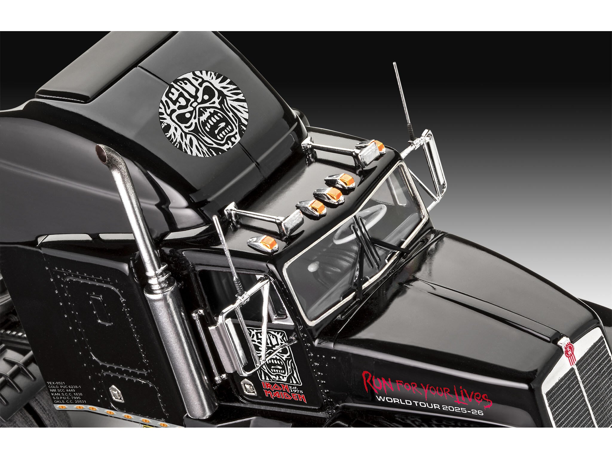 Maquette Revell 07740 Tour Truck "Iron Maiden" (50th Anniversary)
