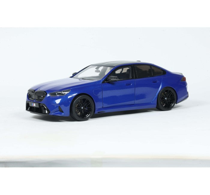 Solido S1814703 Voiture miniature collection 1/18 BMW M5 Bleu Marina Bay 2025 - Breizh Modélisme.