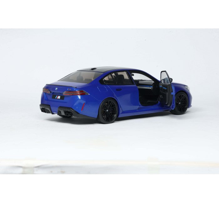 Solido S1814703 Voiture miniature collection 1/18 BMW M5 Bleu Marina Bay 2025 - Breizh Modélisme.