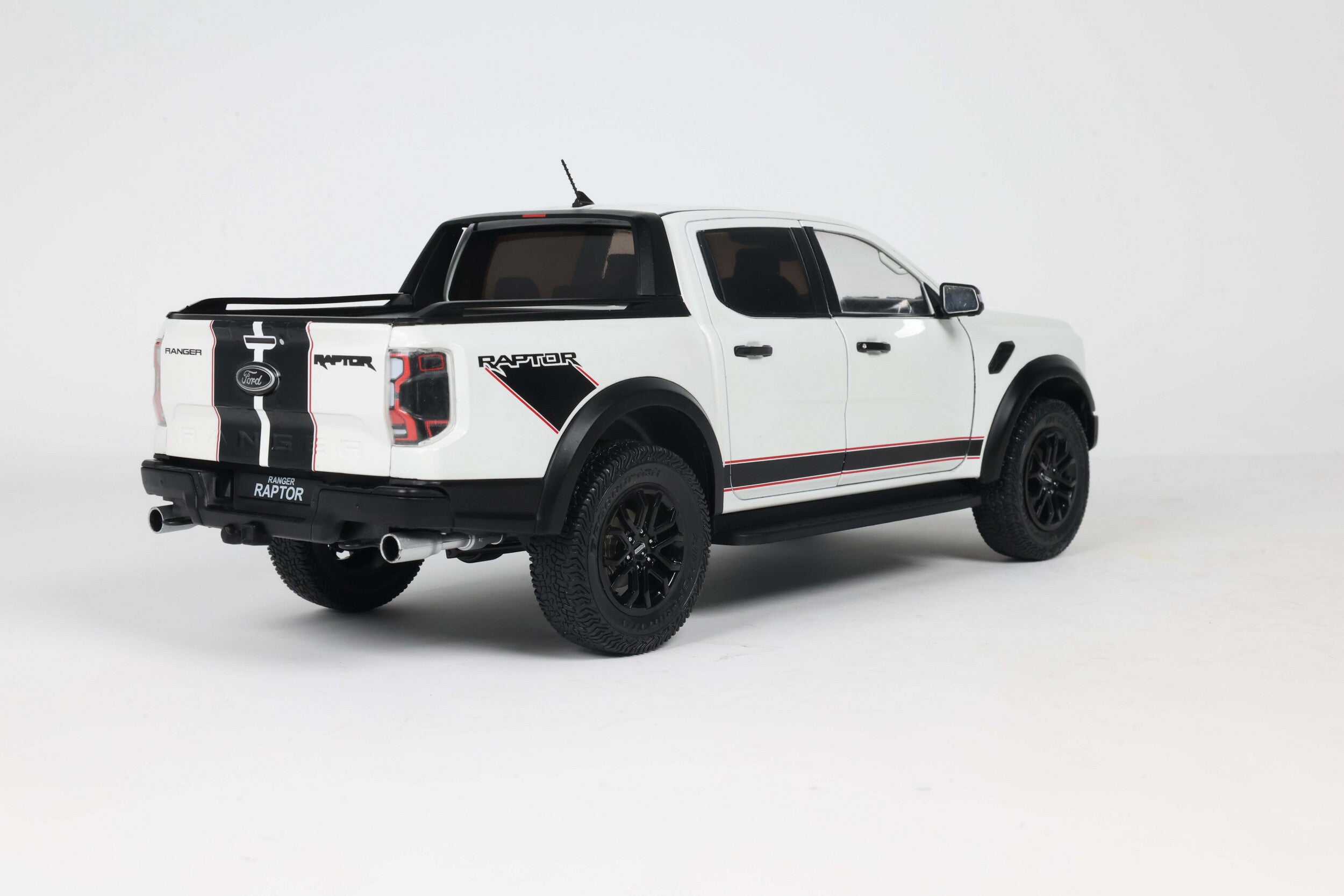 Solido S1813904 miniature collection 1/18 Ford Ranger Raptor Ice blanc 2024 - Breizh Modélisme.