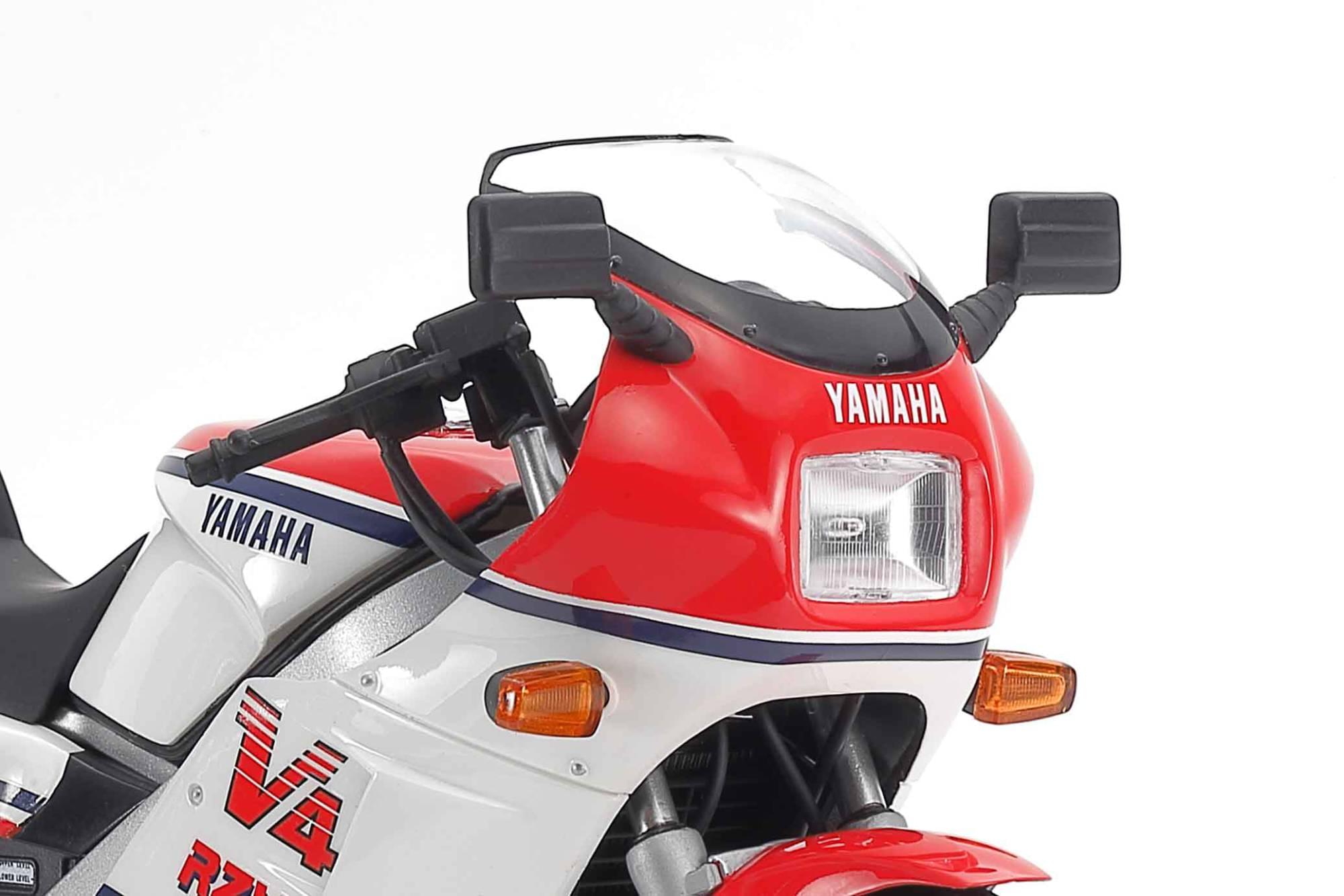 Maquette moto Yamaha RZV 500R 1/12 - Tamiya 14037 - Breizh Modélisme.