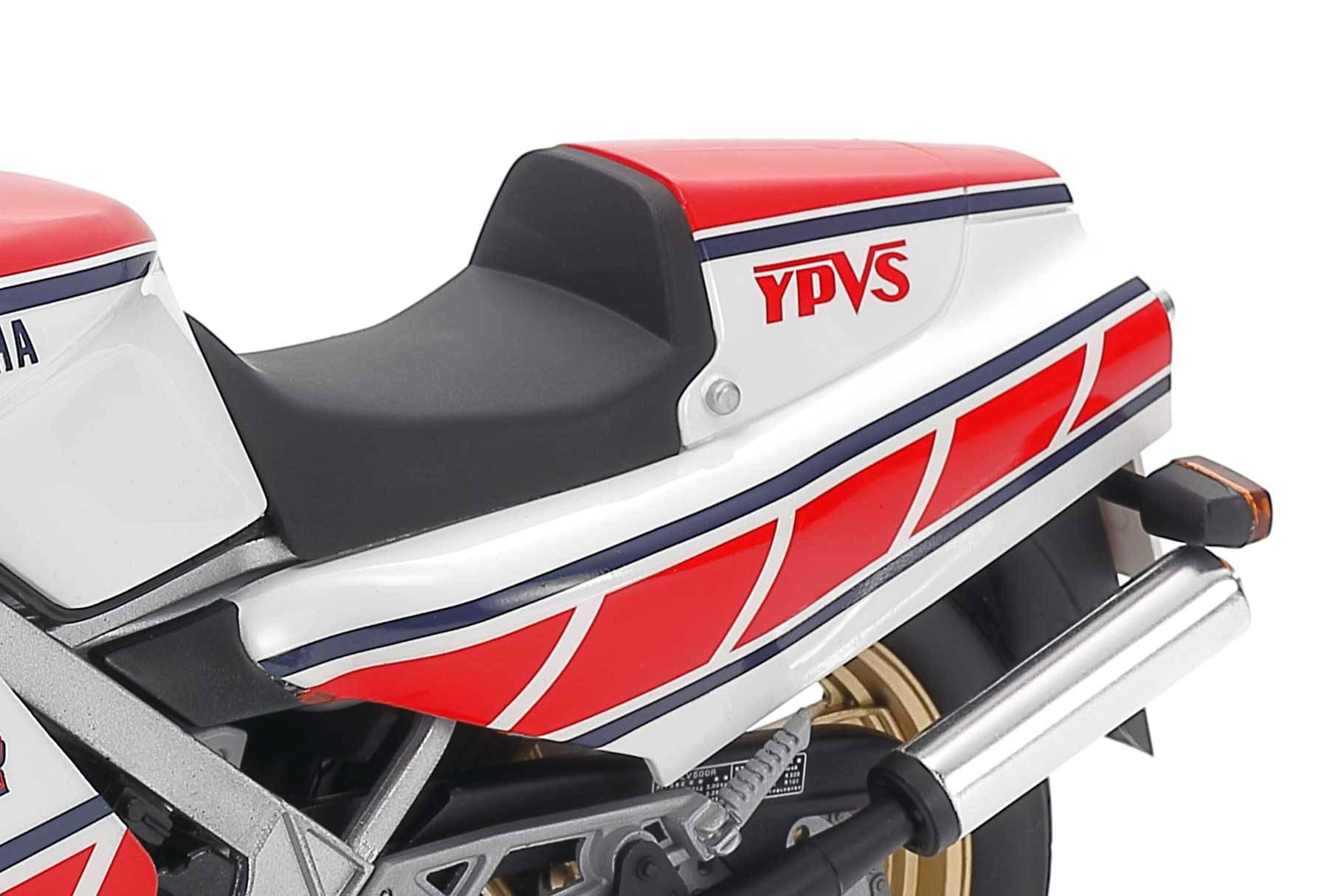 Maquette moto Yamaha RZV 500R 1/12 - Tamiya 14037 - Breizh Modélisme.