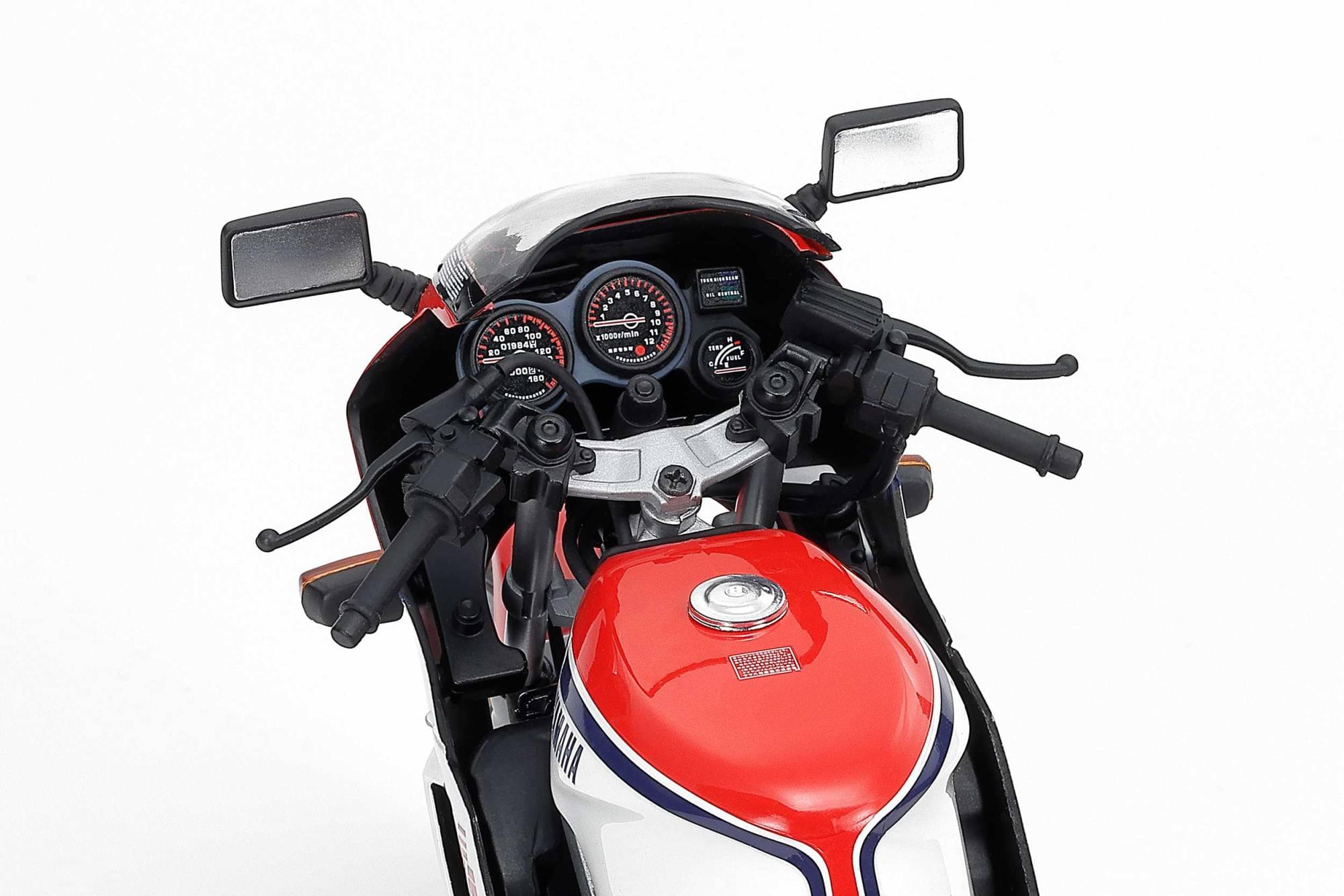 Maquette moto Yamaha RZV 500R 1/12 - Tamiya 14037 - Breizh Modélisme.