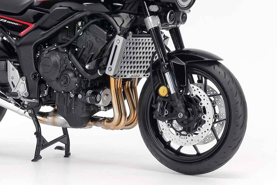 Maquette moto Honda CB1000F 1/12 - 14144 - Breizh Modélisme.