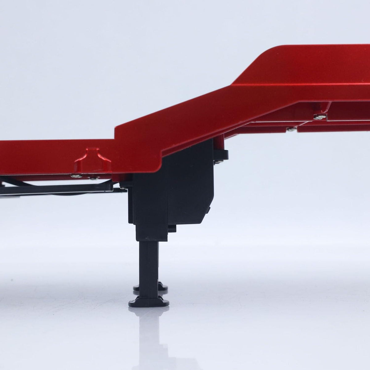 Remorque rouge 1/18 pour camion Huina - Breizh Modélisme.