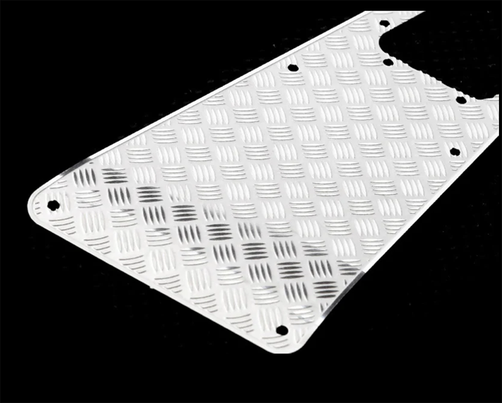 INJORA Grille d'admission à plaque antidérapante en métal pour Traxxas TRX-4 Defender