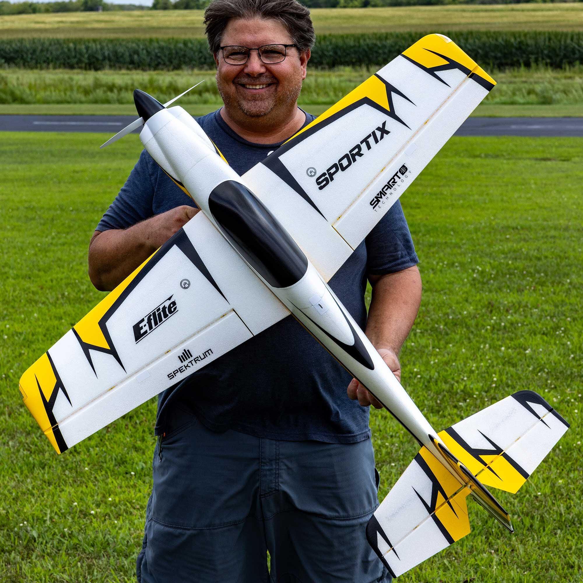 Avion RC E-Flite Sportix 1.1m BNF Basic avec AS3X+ & SAFE EFL10750
