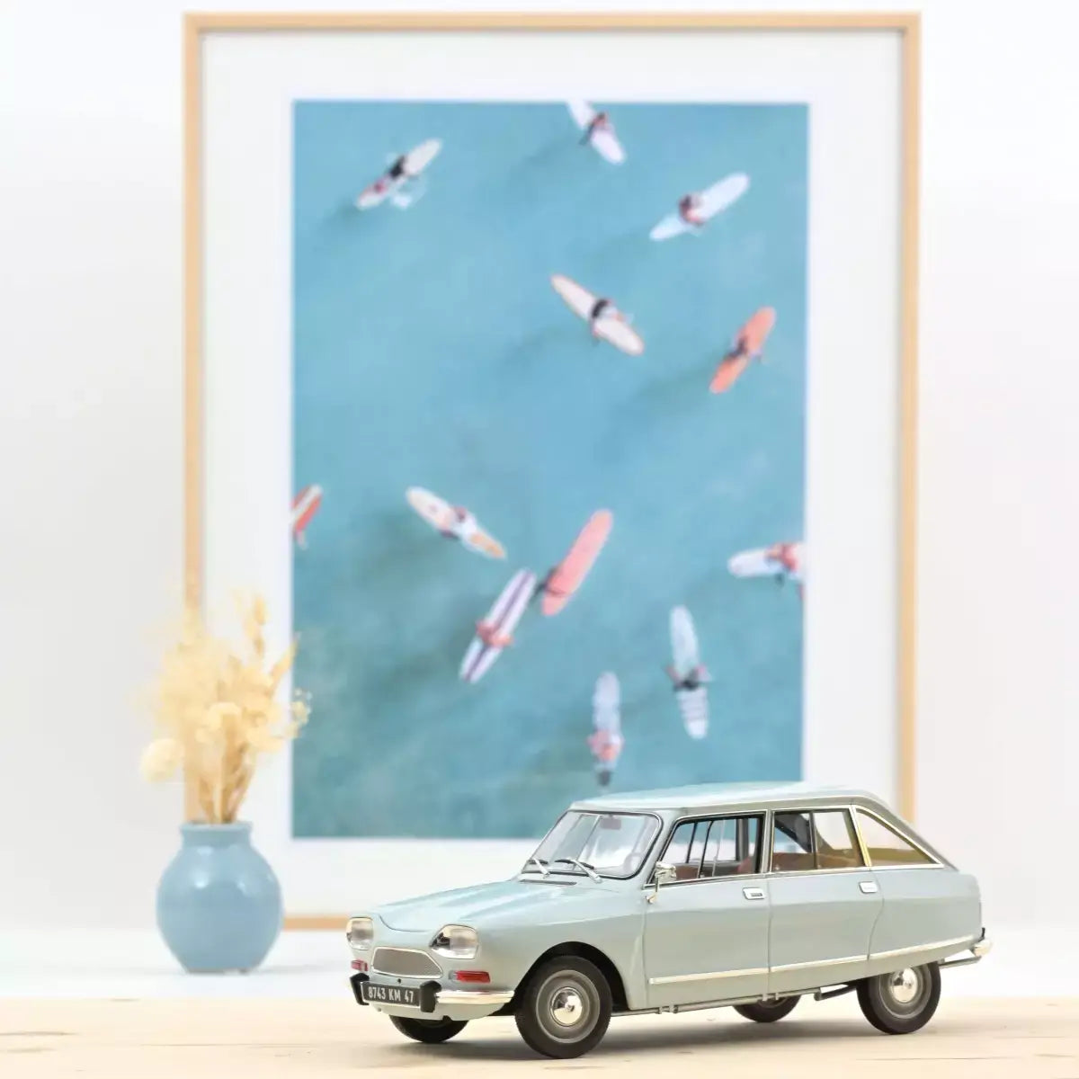 Voiture miniature collection 1/18 Citroën Ami 8 Club 1969 Bleu Thasos (300pcs) Norev 181669