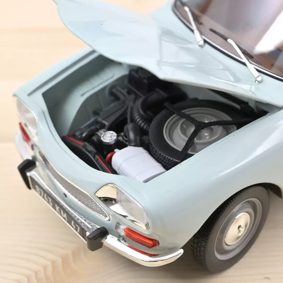 Voiture miniature collection 1/18 Citroën Ami 8 Club 1969 Bleu Thasos (300pcs) Norev 181669