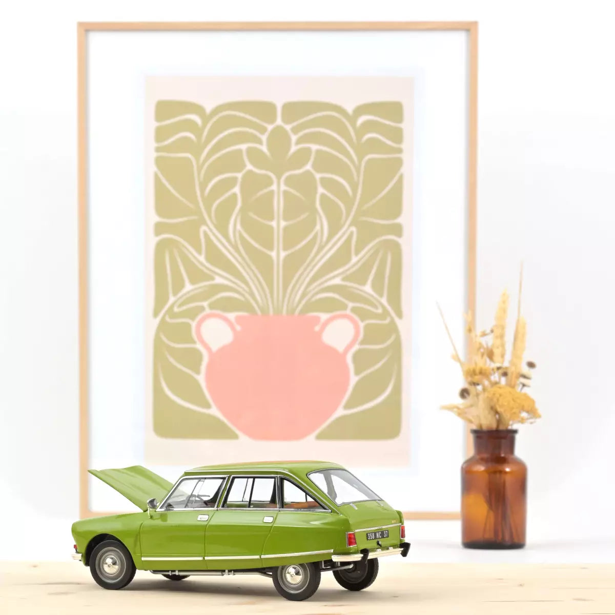 Voiture miniature collection 1/18 Citroën Ami 8 Club 1969 Iris Vert Norev 181677