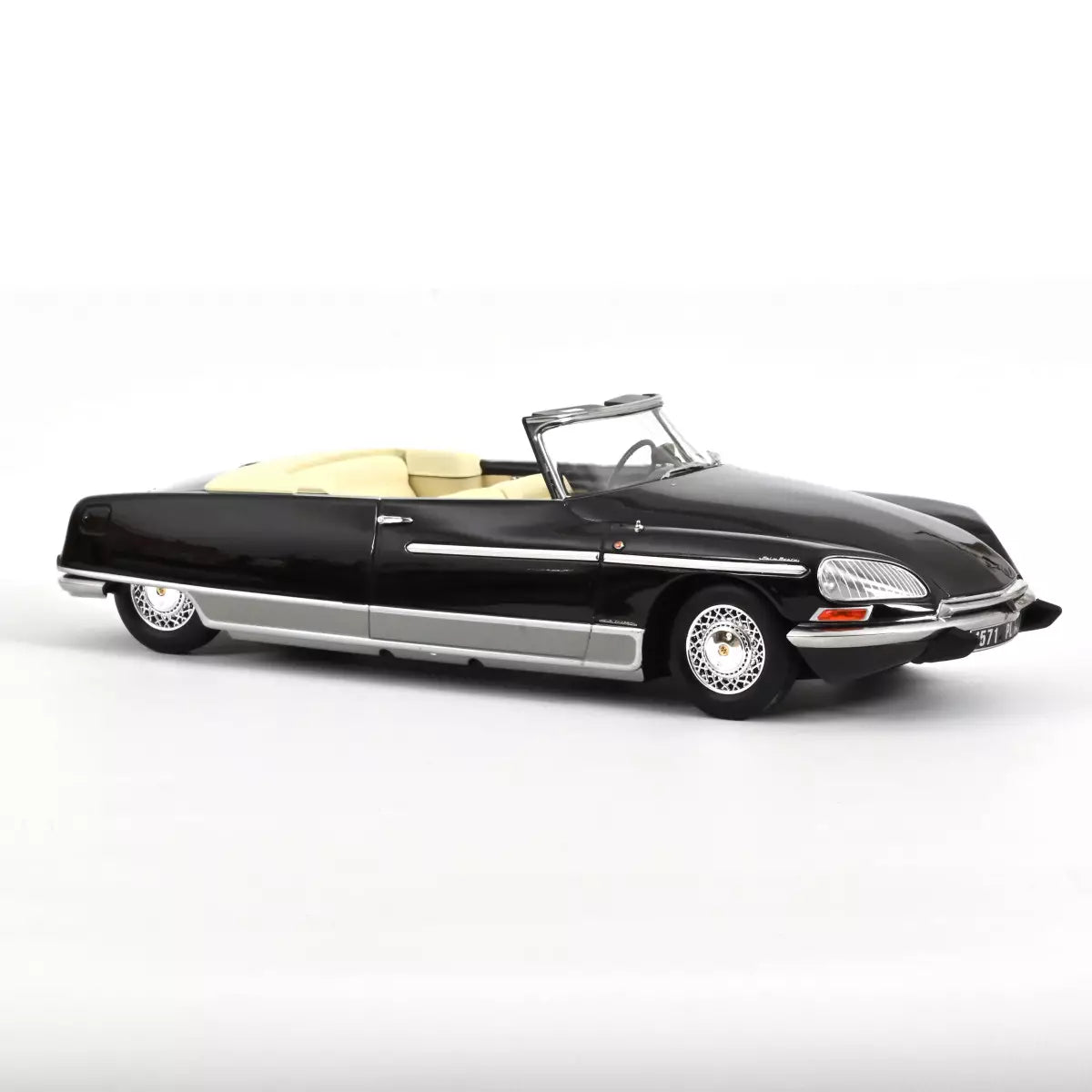 Voiture miniature collection 1/18 Citroën DS 21 Palm Beach 1968 Noir Norev 181746