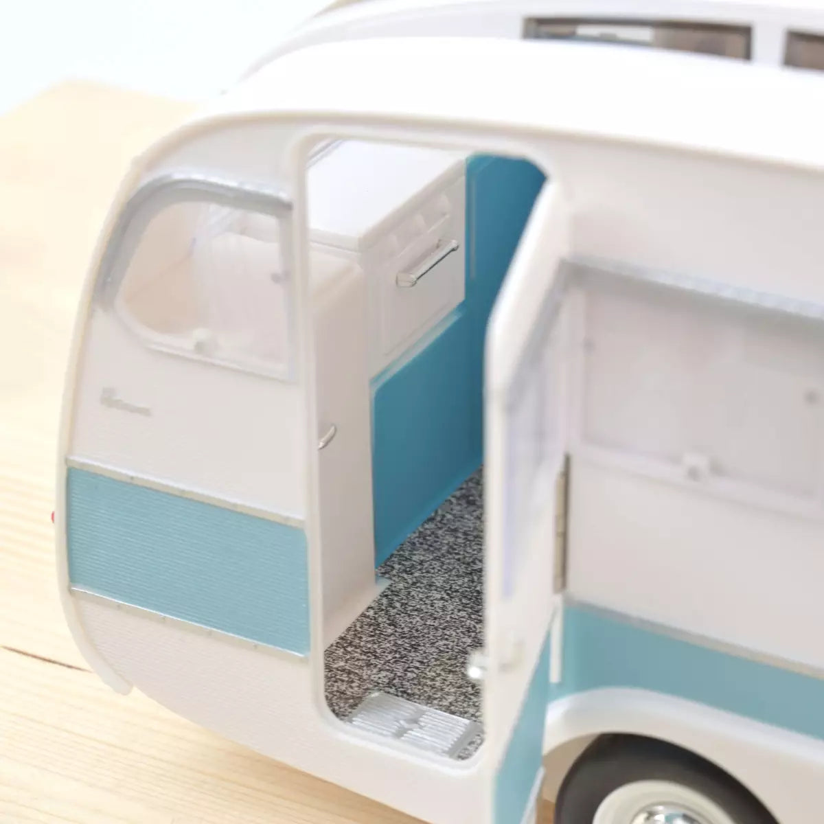 Voiture miniature collection 1/18 Citroën DS 19 1959 Nuage Bleu et Violet + Caravane Hénon Norev 181760