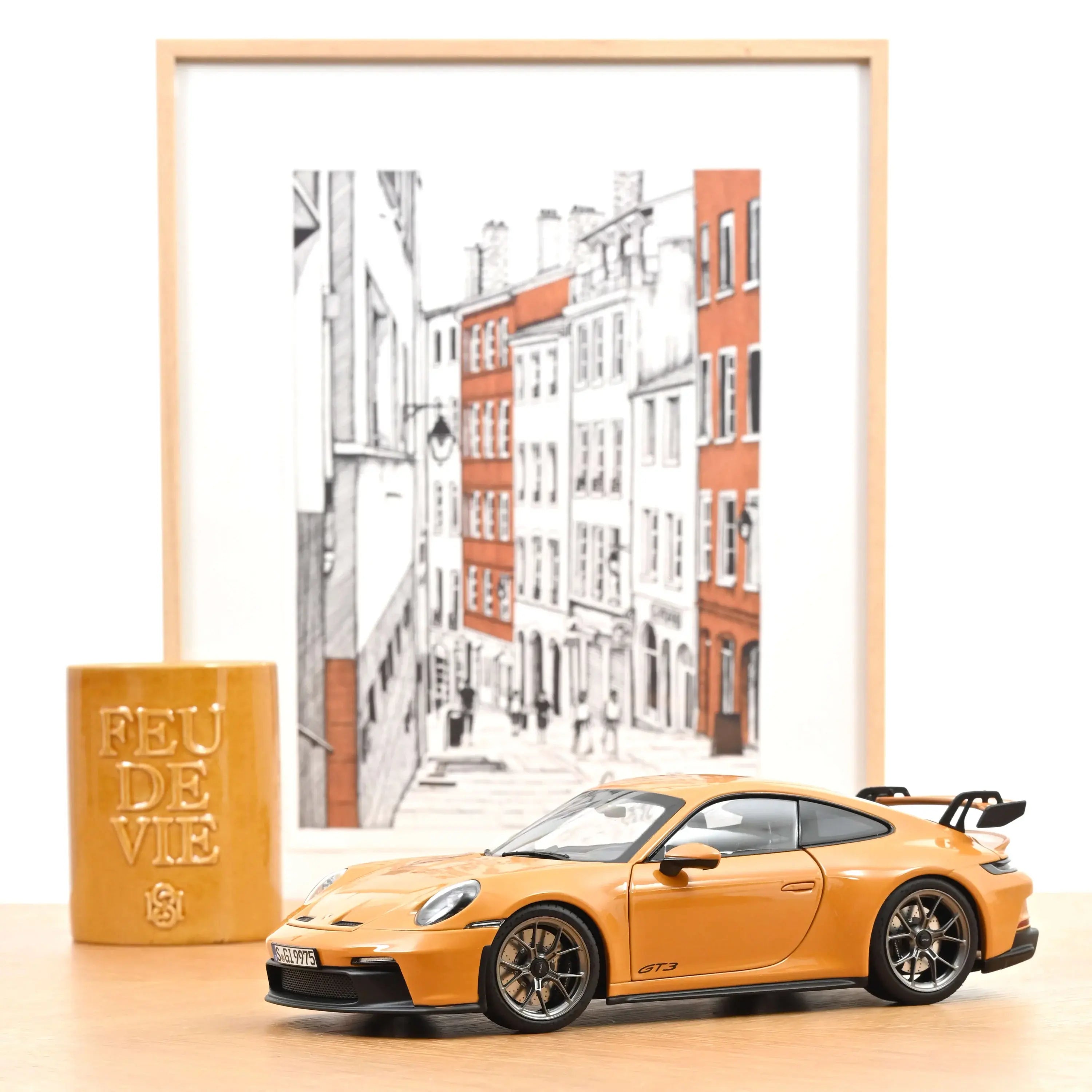 Voiture miniature collection 1/18 Porsche 911 GT3 2021 Jaune Bahama Norev 187387 - Breizh Modélisme.