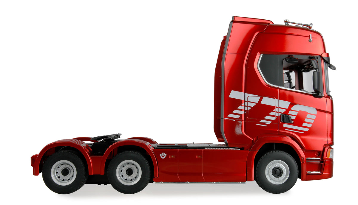 Amewi Scania 770S rouge 1/18 avec remorque porte-engins RC – 22775 - Breizh Modélisme.