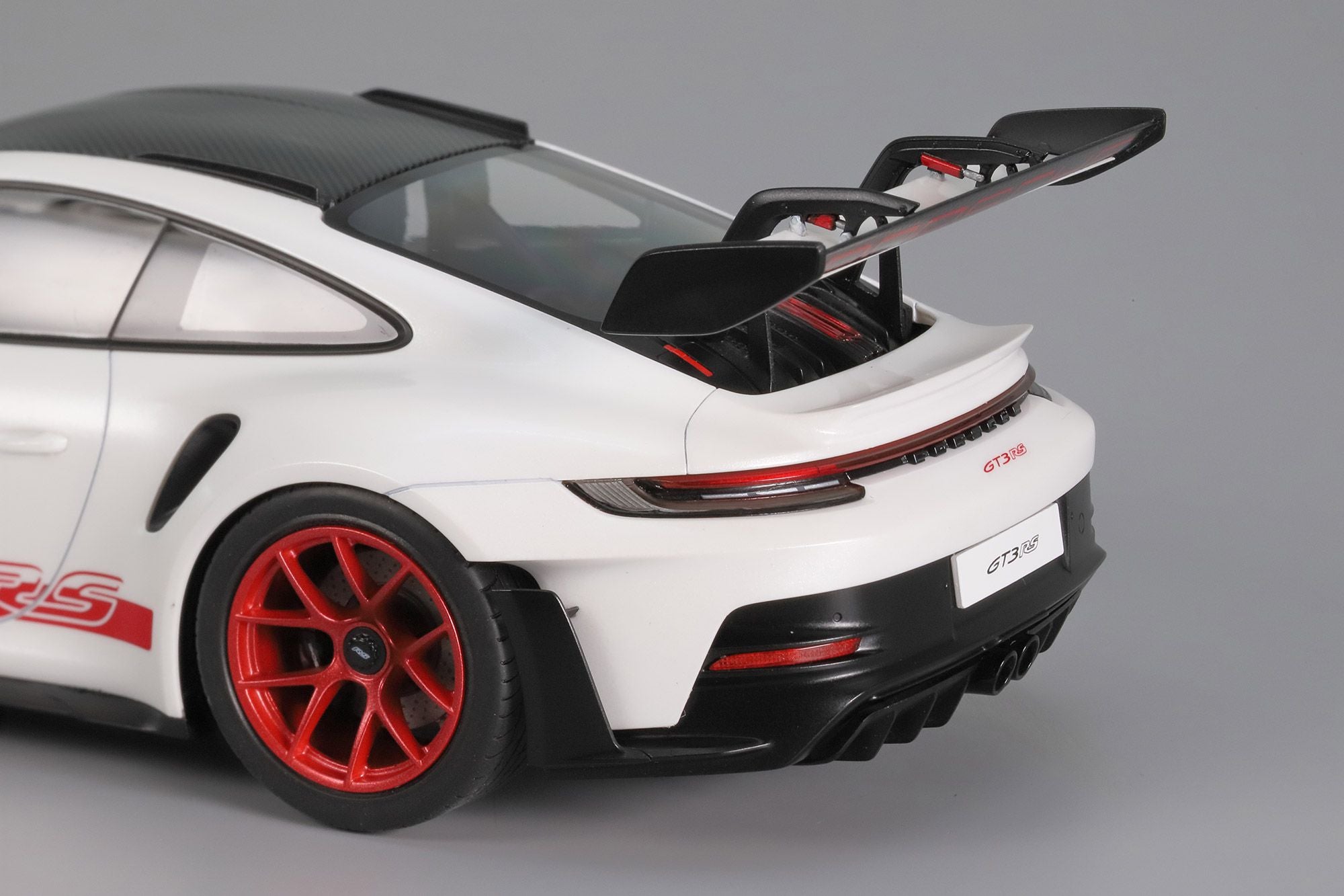 Maquette Tamiya Porsche 911 GT3 RS (992) - 24370