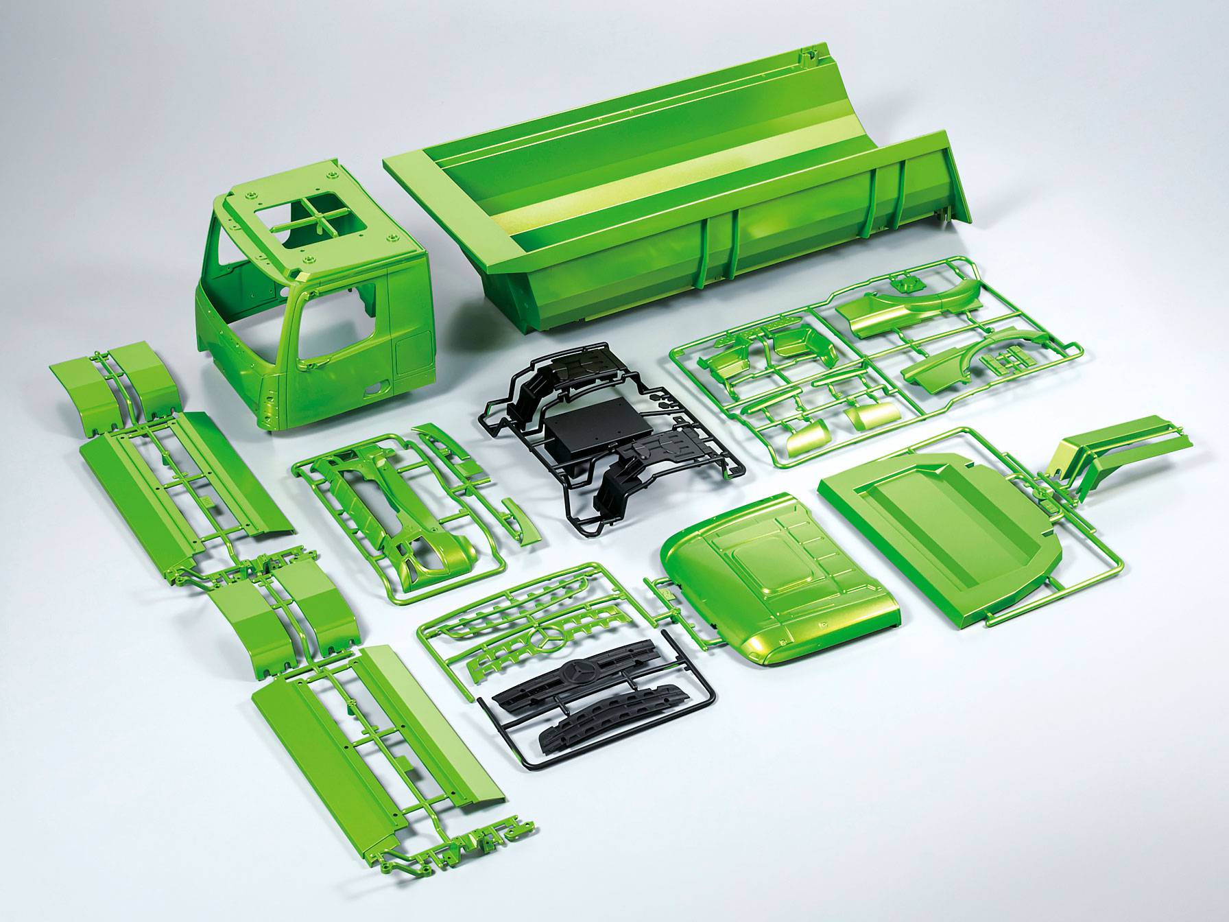 Tamiya Camion Benne Mercedes Arocs 4151 8x4 KIT Vert 47523