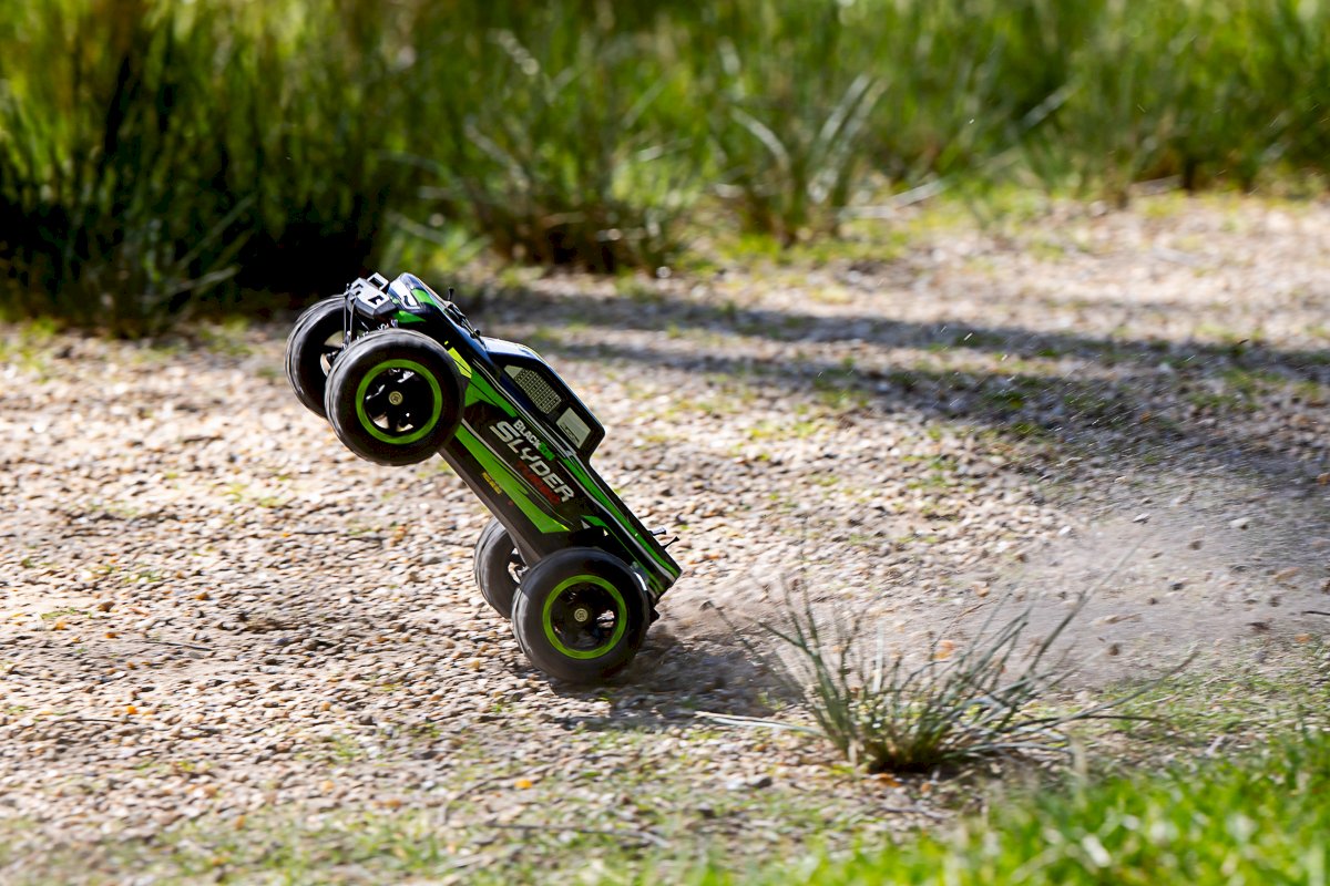 Monster Slyder MT Turbo Hyper rapide 2S Brushless 4WD RTR 540208 verte