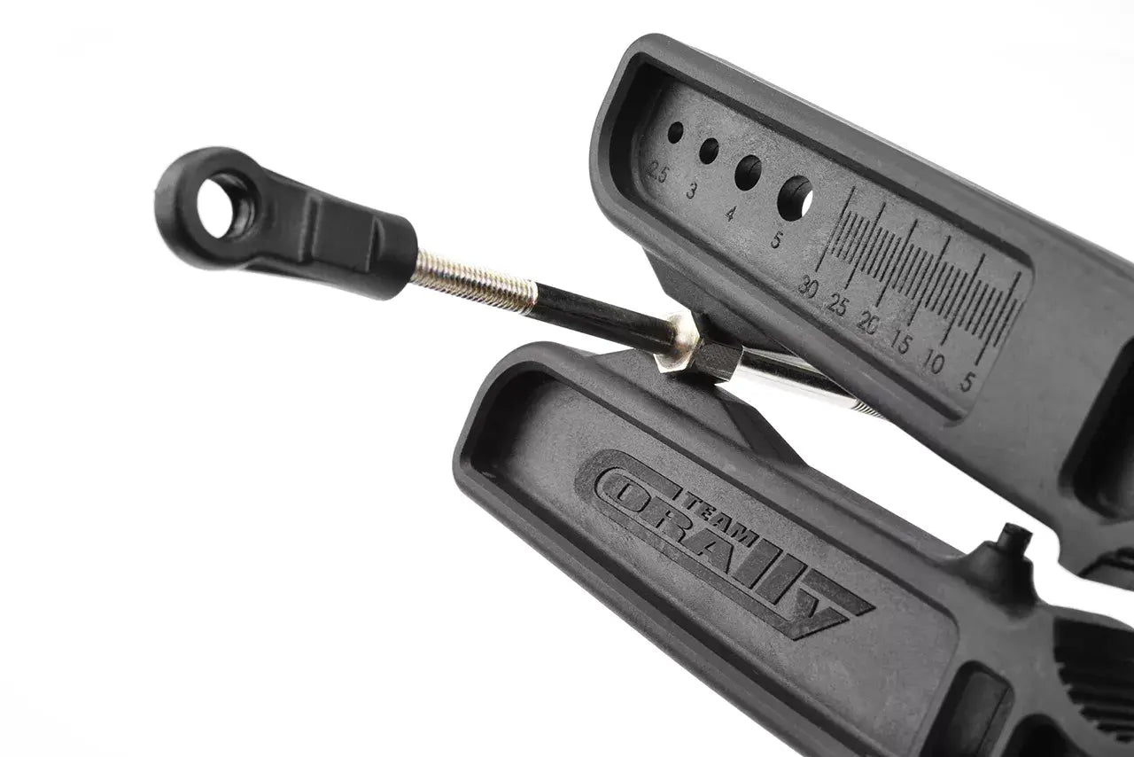 Coffret de 16 outils pour voiture télécommandée - C-16250 - Breizh Modélisme.