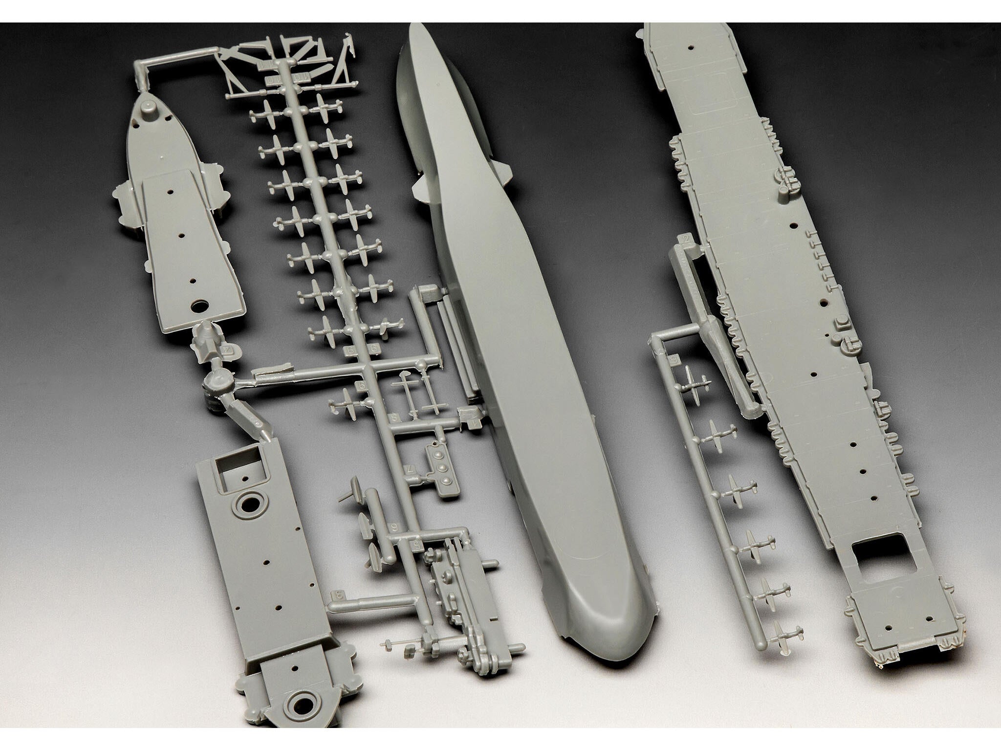 Maquette Revell Starter kit 75824 USS Enterprise CV-6 avec accessoires de base