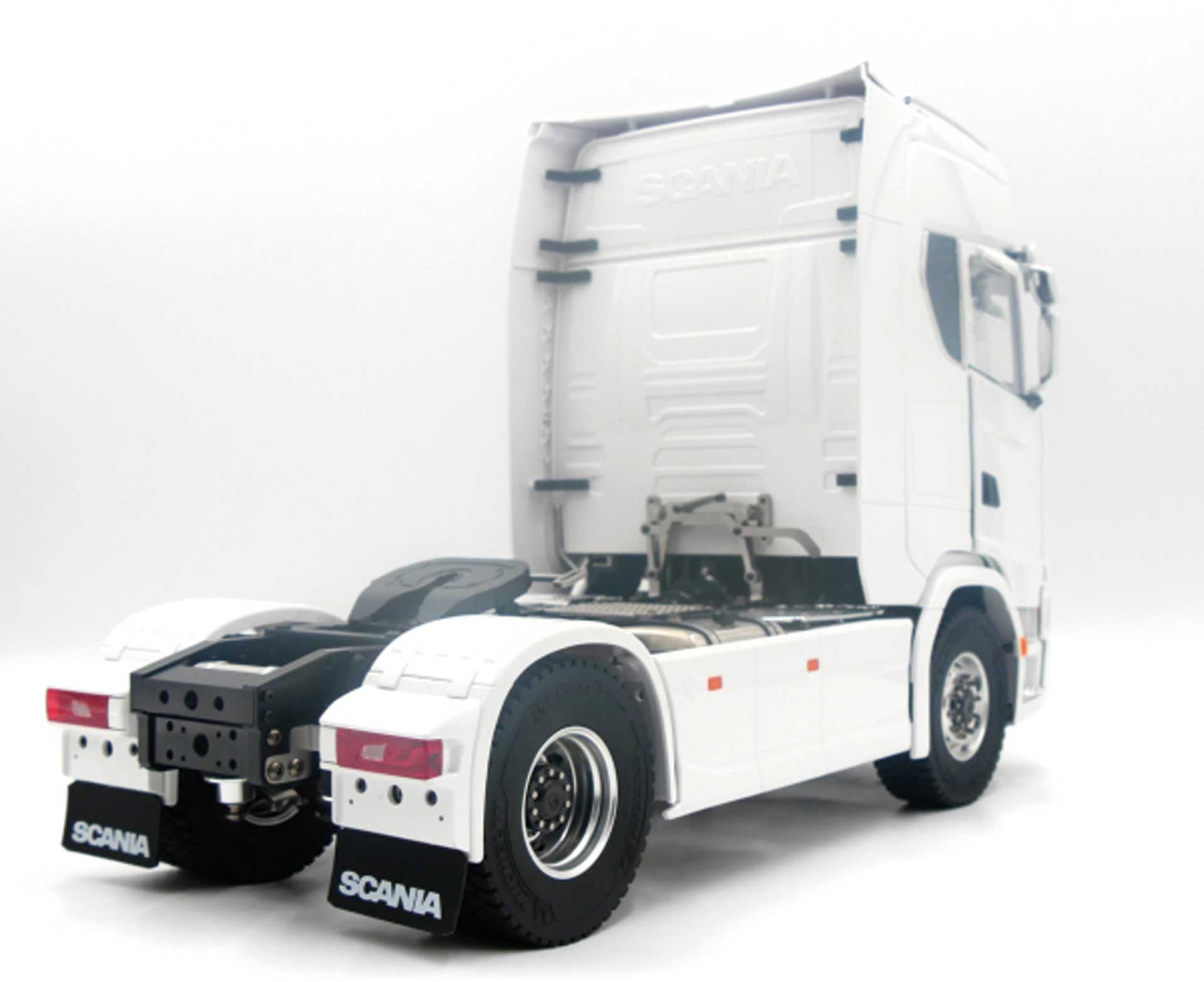 FM Electrics Camion Scania 4x4 truck RTR 1:14 blanc - Breizh Modélisme.