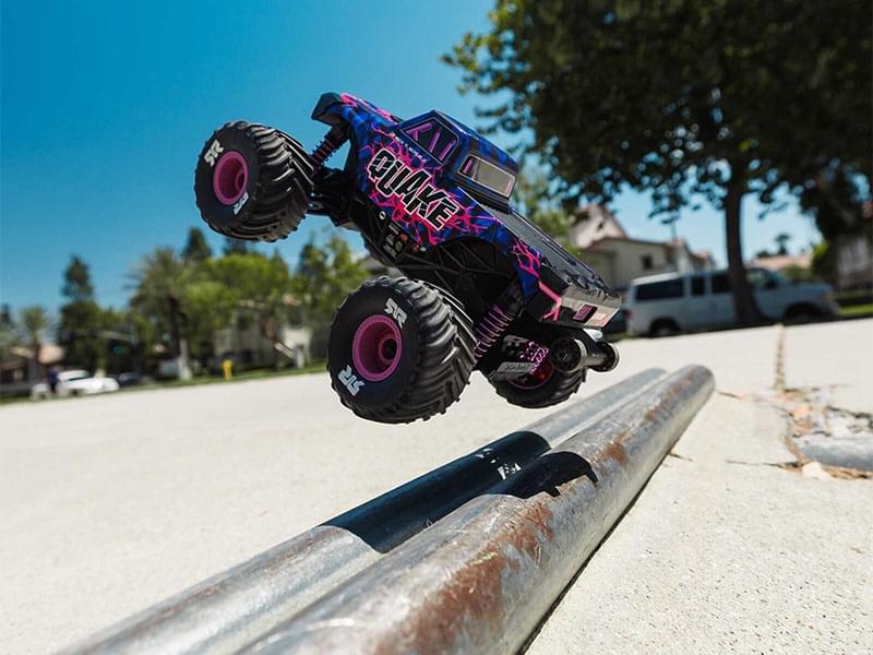 Arrma Monster Truck Quake GROM charbon 4X4 RTR 1/16 violet - ARA2137T3