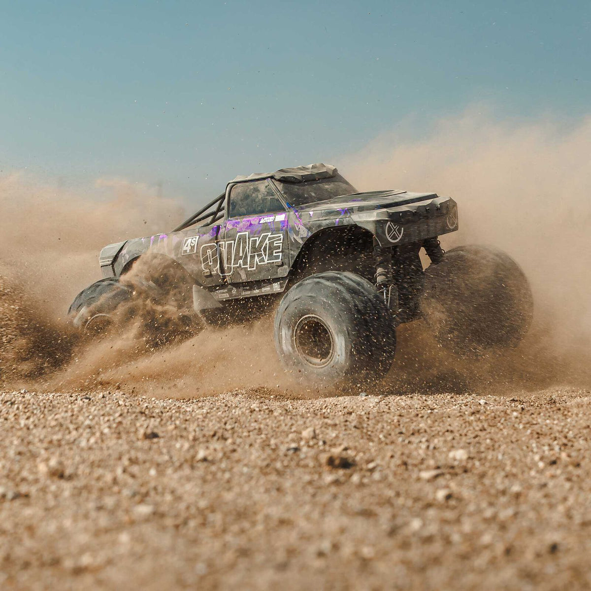 Monster truck RC ARRMA Quake 4S DSC 4x4 RTR 1/8 noir/perle – ARA4437T3