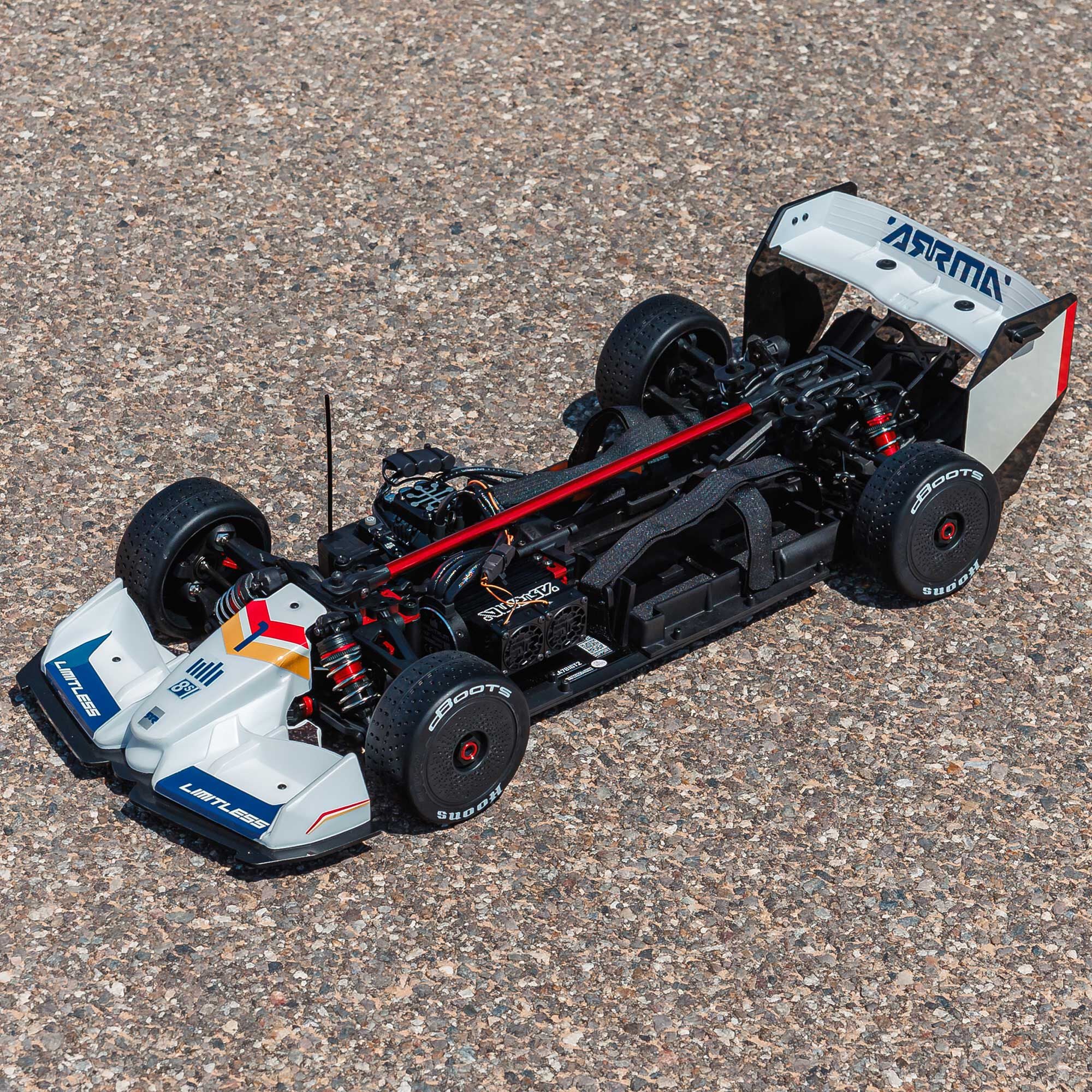 Formule 1 Limitless ARRMA 1/7 8S AVC 4X4 RTR Brushless Blanc/Bleu - ARA7816T2
