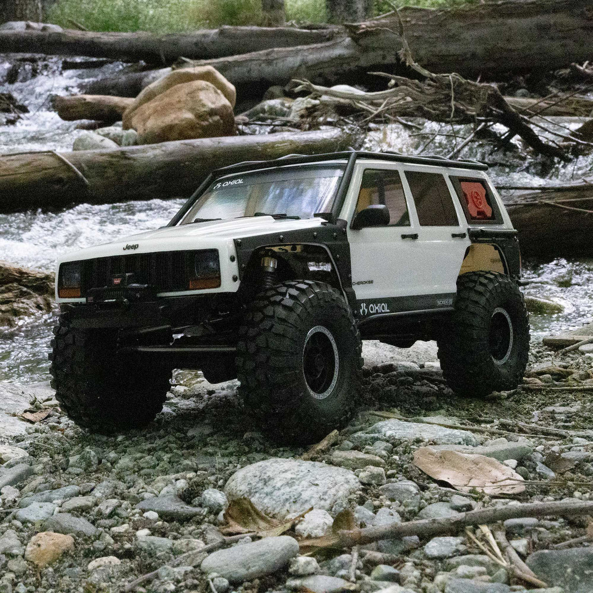 Crawler Axial SCX10 III Jeep Cherokee XJ 1/10 4x4 RTR blanc AXI-2037T2