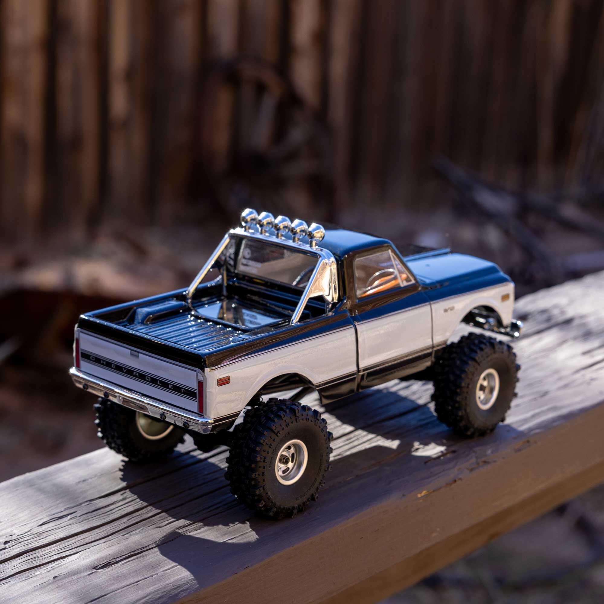 Crawler 1/24 SCX24 1967-1972 Chevrolet C10 4WD 4X4 RTR orange - Breizh Modélisme.