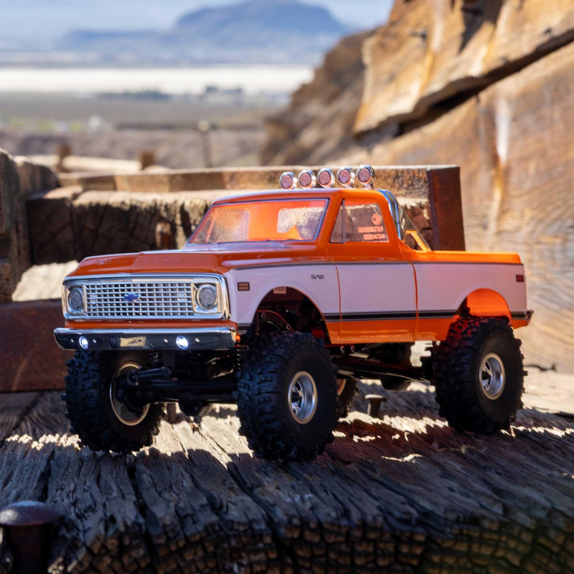 Crawler 1/24 SCX24 1967-1972 Chevrolet C10 4WD 4X4 RTR orange
