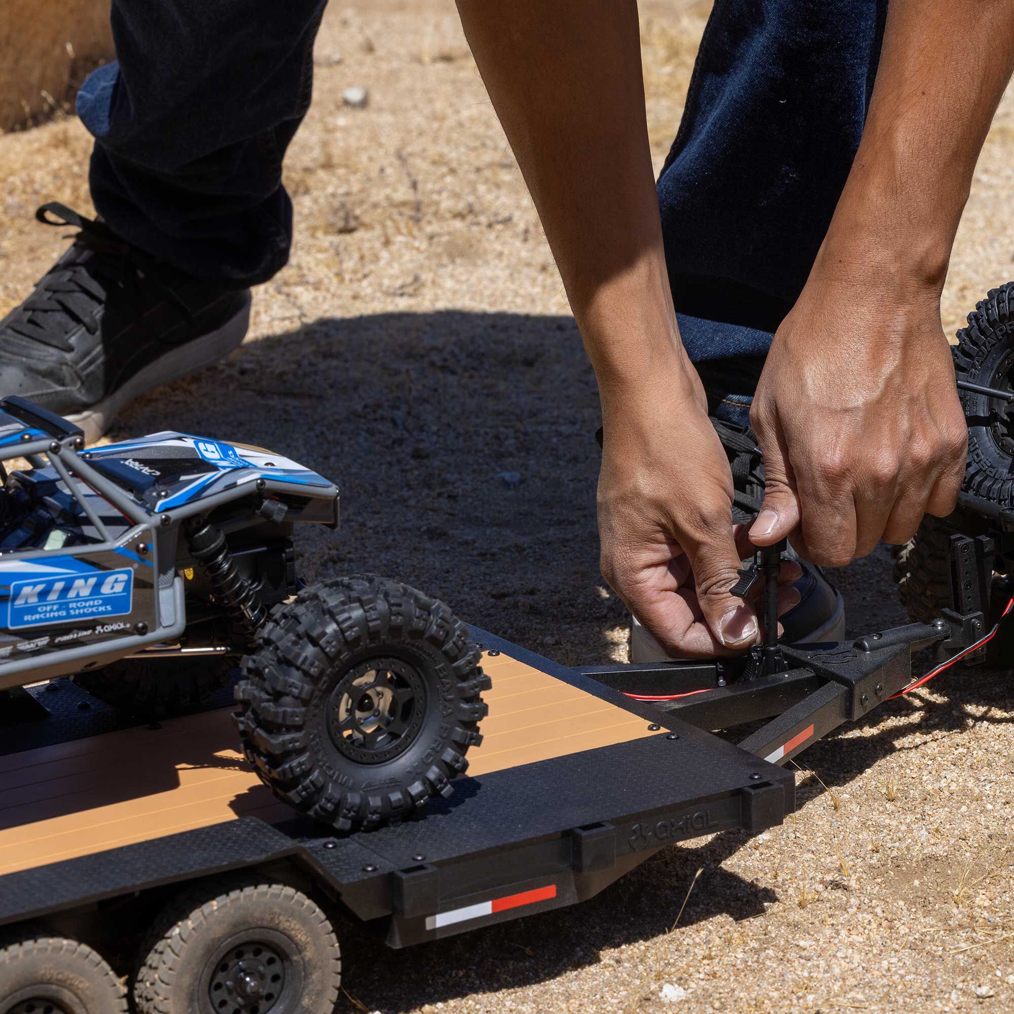Remorque à plateau Axial 1/10 SCX10 - AXI-3409