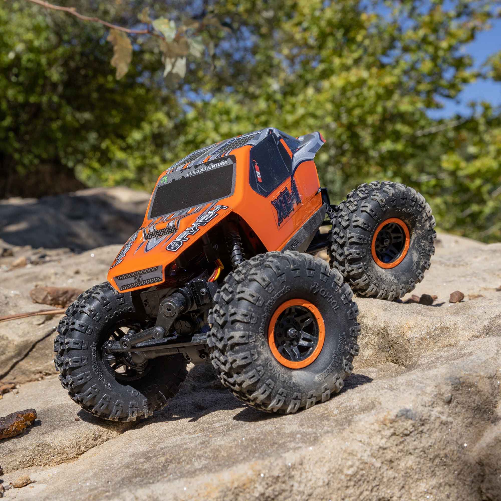 Mini rock crawler tout-terrain 4x4 AX24 XC-1 4WS RTR 1/24 orange - AXI00003T2