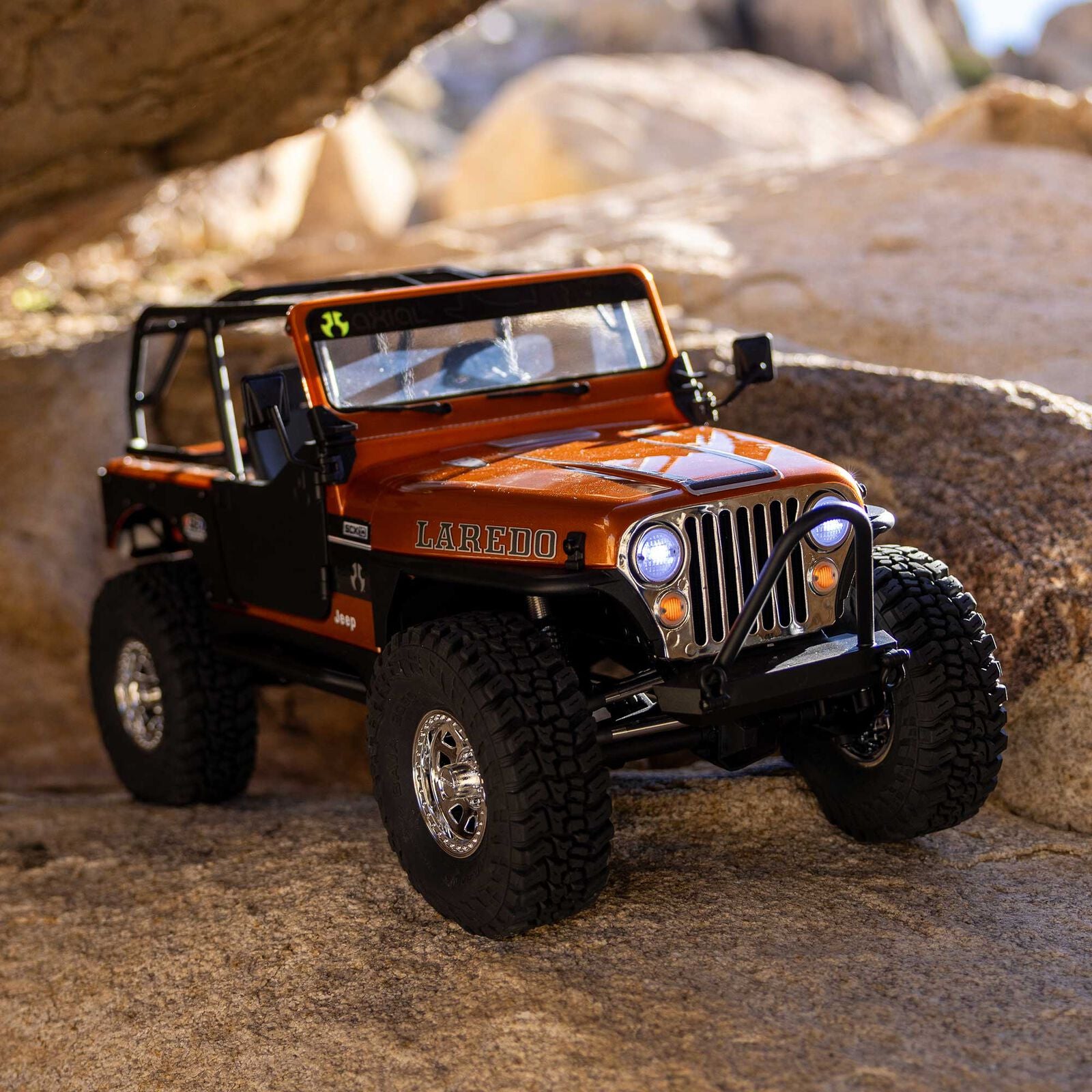 Crawler Axial 1/10 SCX10 III Jeep CJ-7 4WD charbon RTR - cuivre AXI03008V2T2 - Breizh Modélisme.