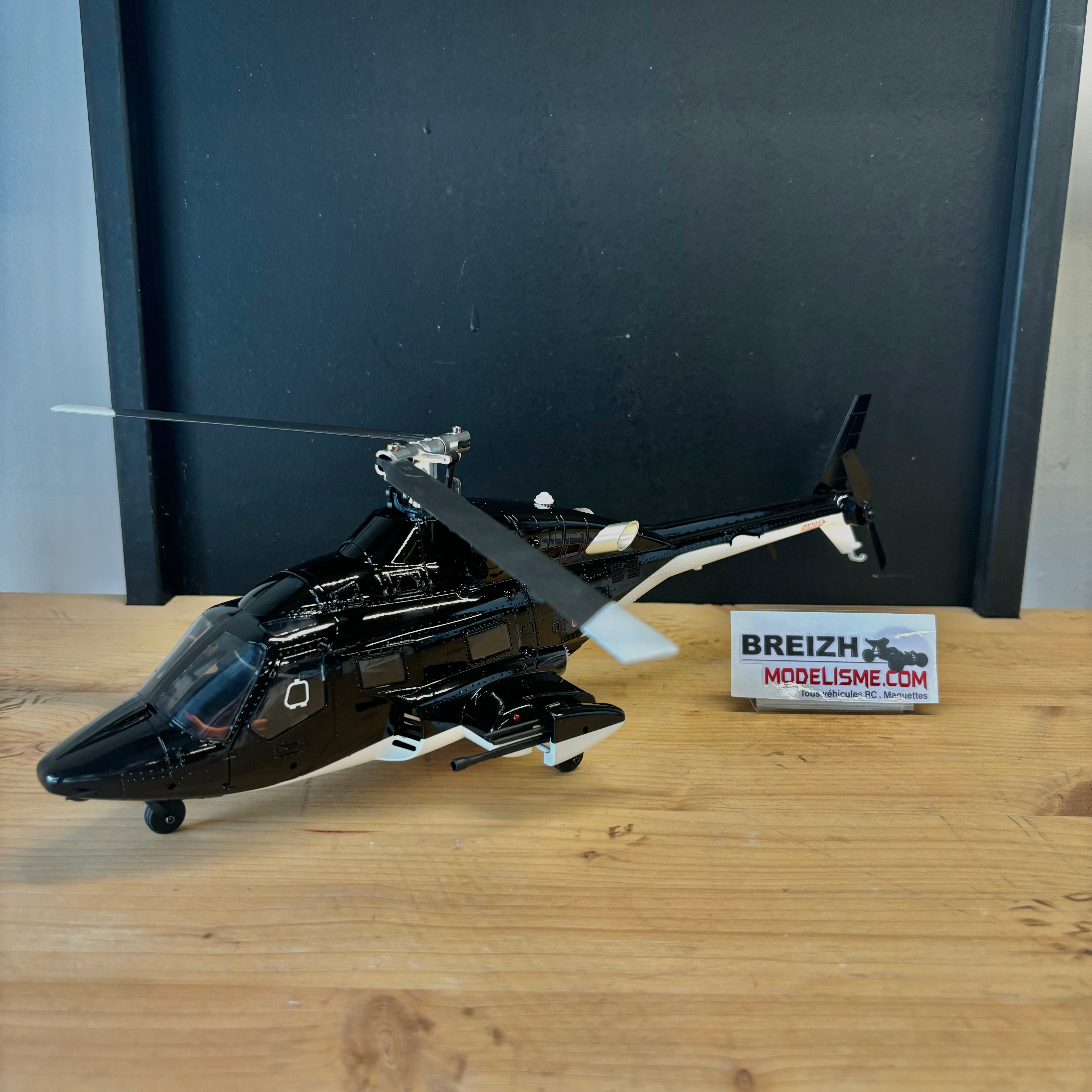 Hélicoptère Bell 222 GPS (Airwolf) RTF - 16500