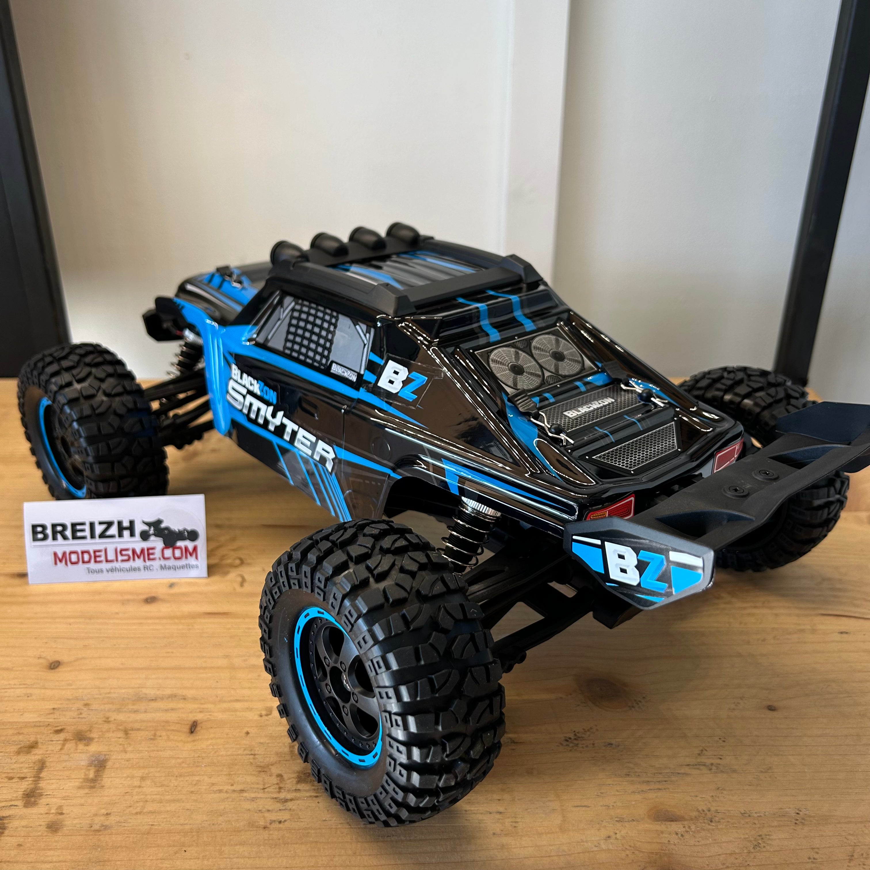 Voiture RC Blackzon Smyter DT XL avec leds 540113