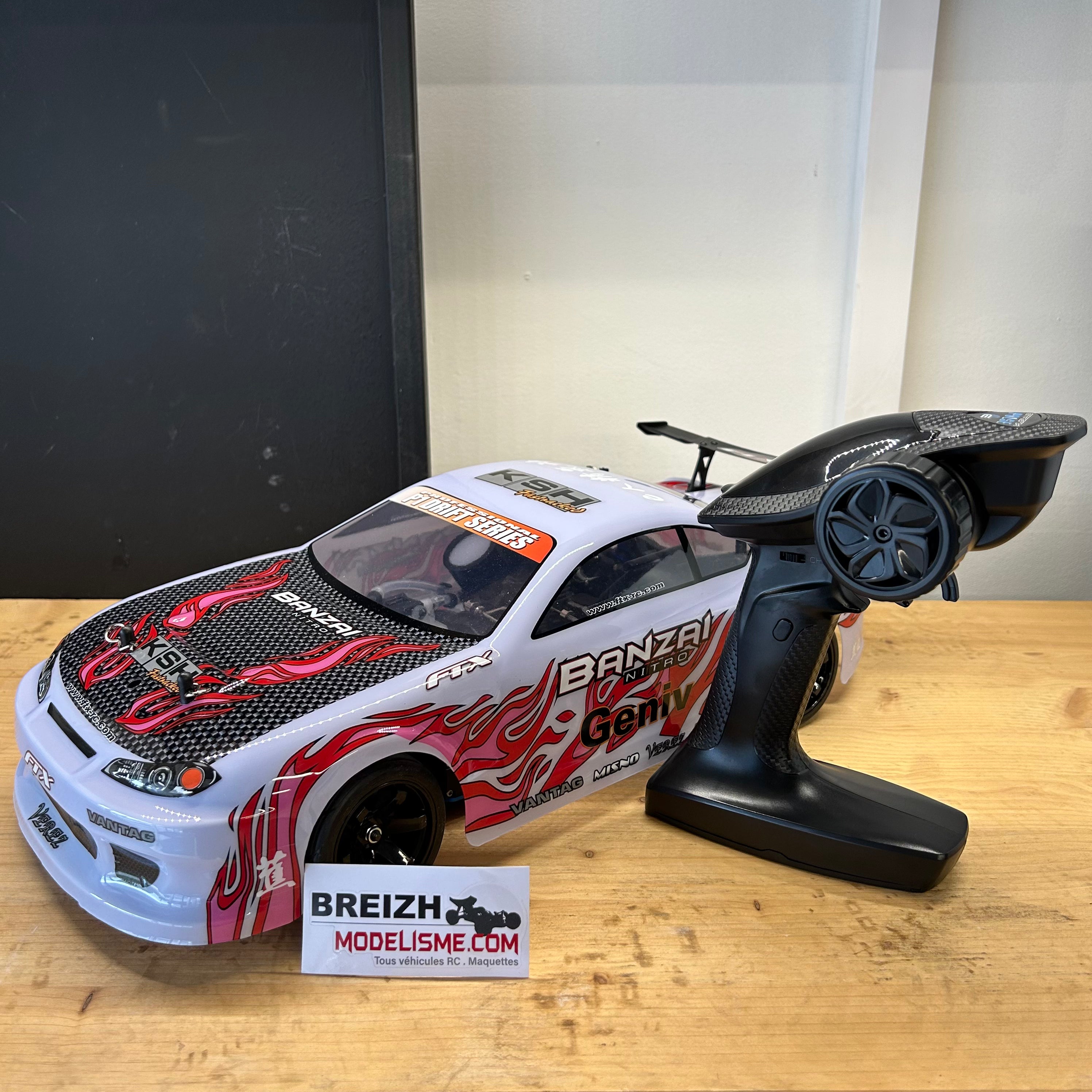 FTX Banzai Nitro Drift Piste Voiture RC thermique 1/10 4WD 5534W