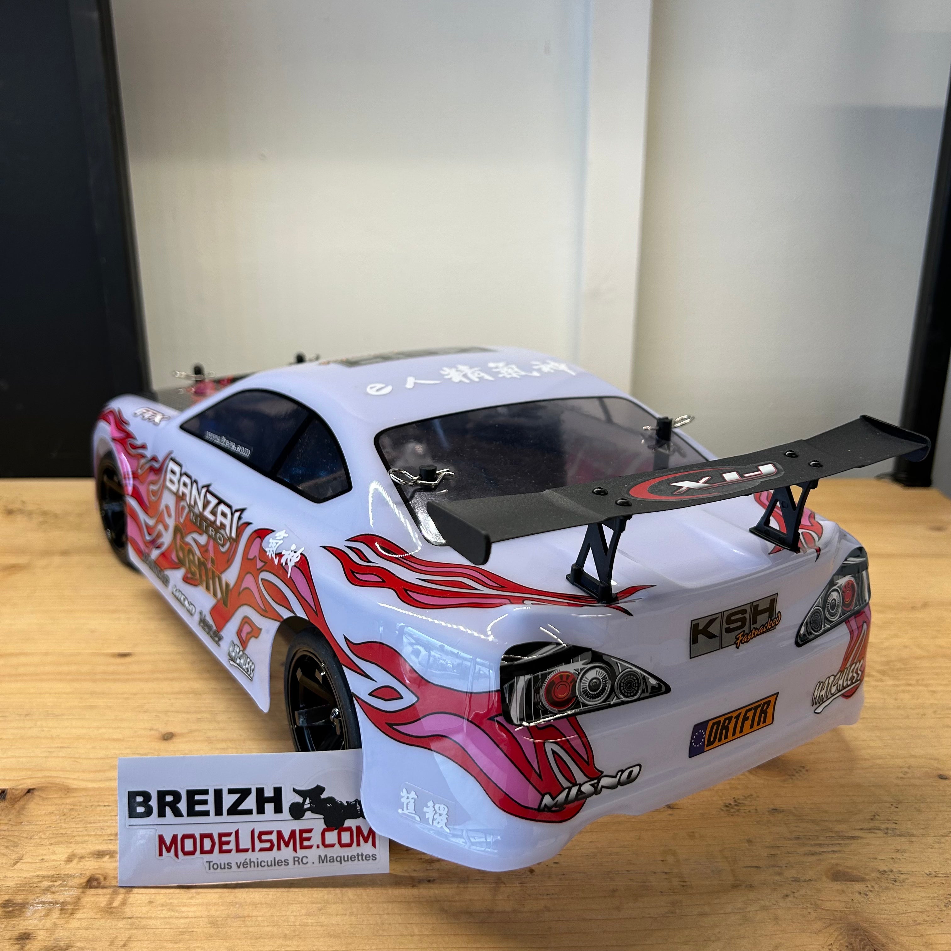 FTX Banzai Nitro Drift Piste Voiture RC thermique 1/10 4WD 5534W