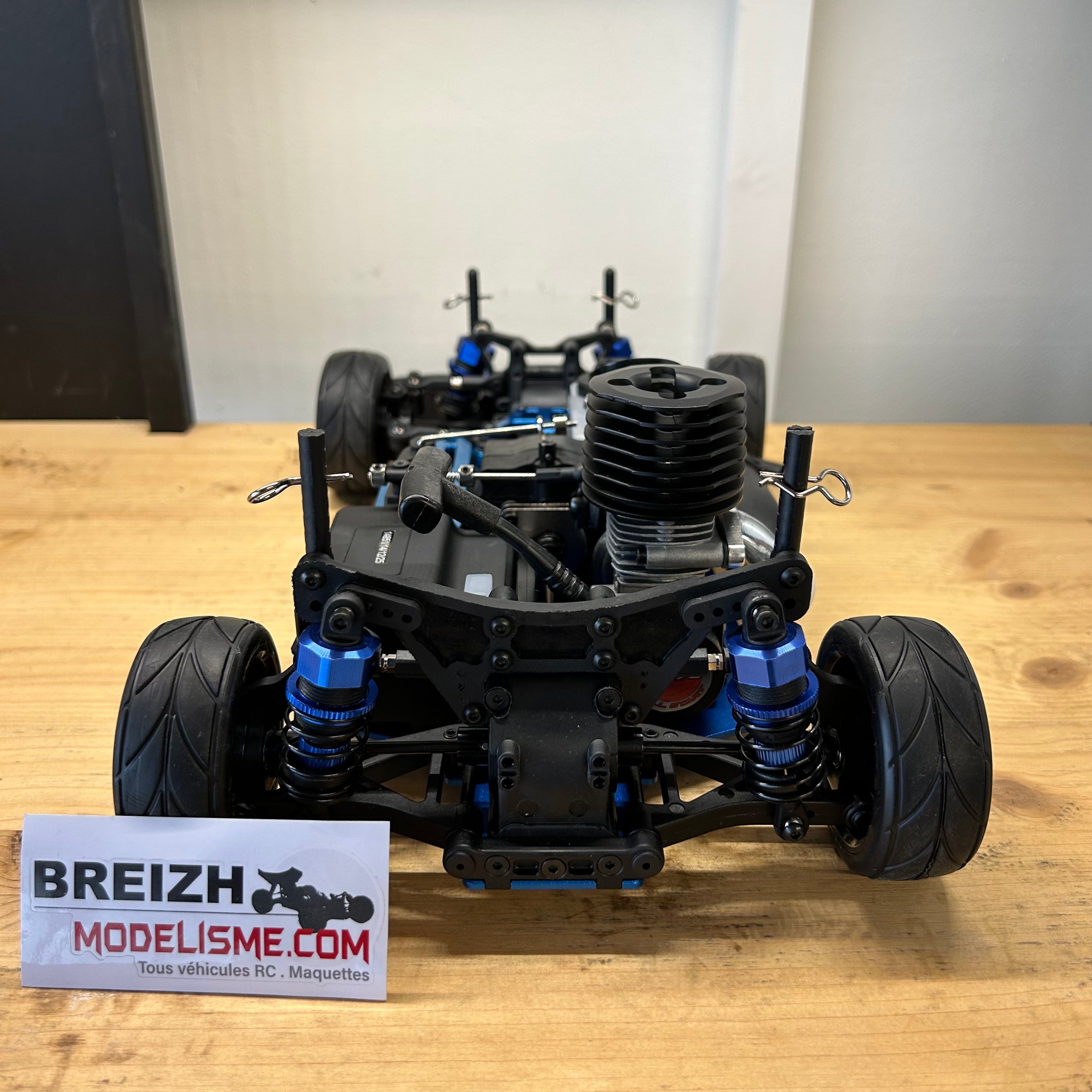 FTX Banzai Nitro Drift Piste Voiture RC thermique 1/10 4WD 5534W