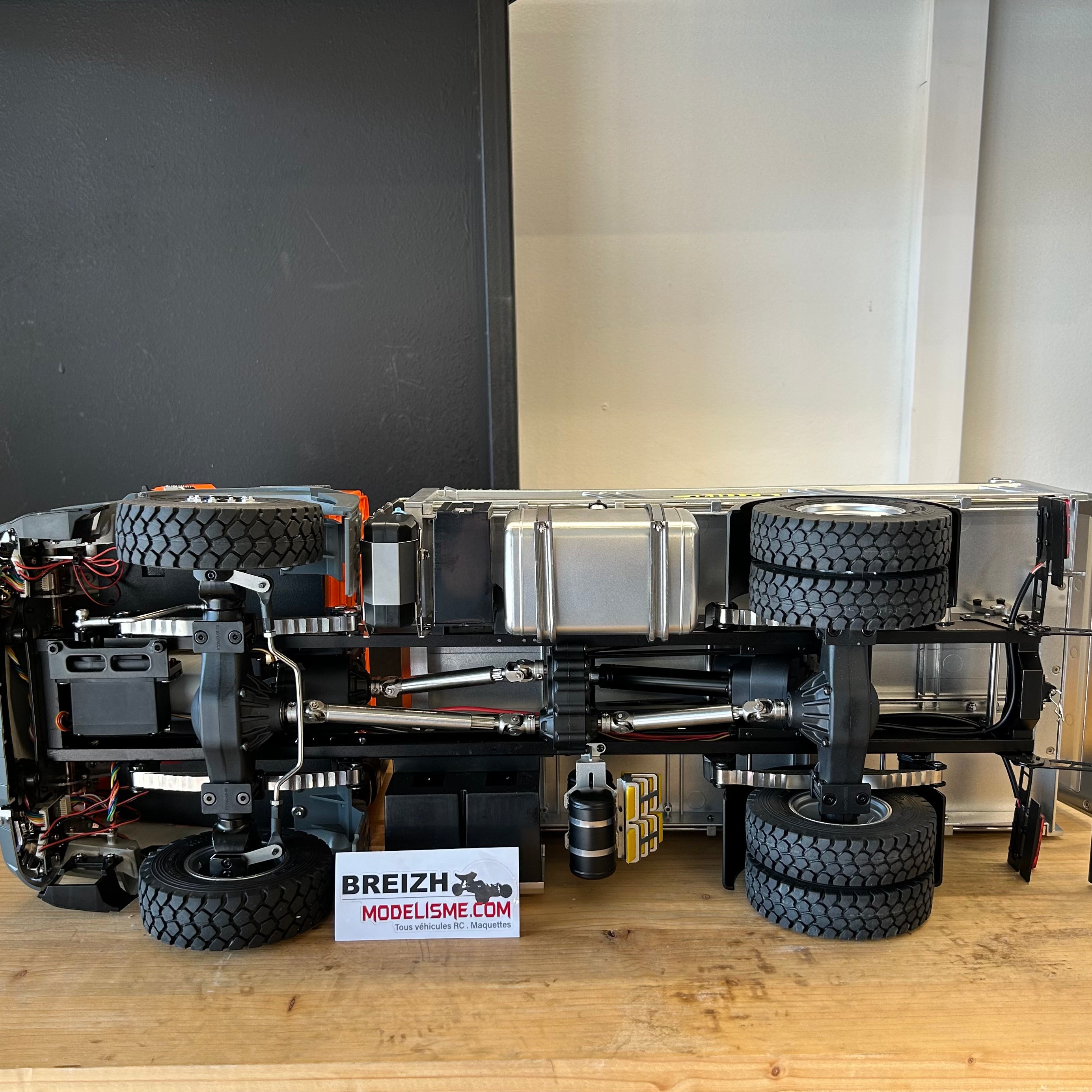 FM Electrics Camion à benne en métal LKW Kipper 4x4 Mercedes-Benz Arocs 1:14 orange
