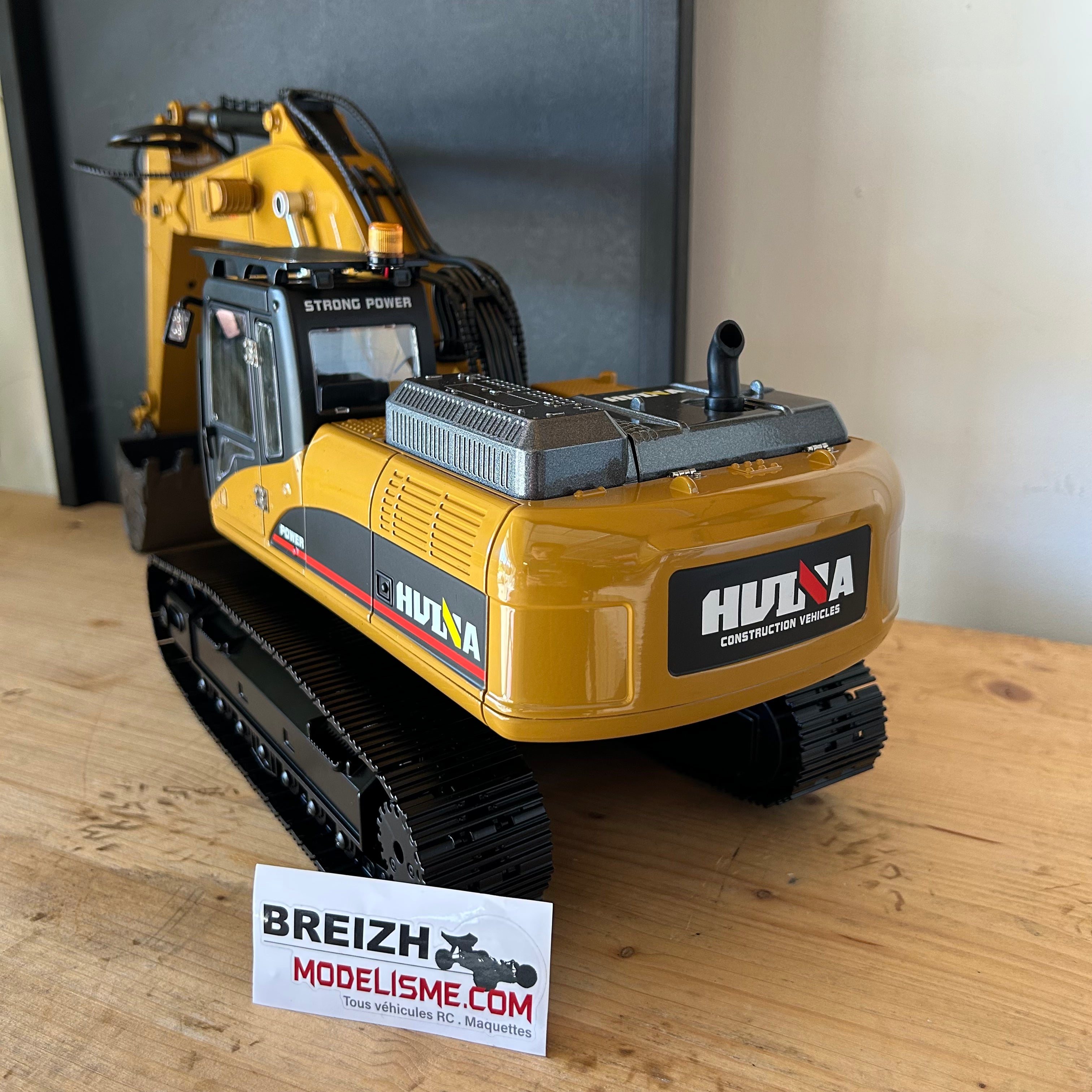 Pelleteuse Huina 1/14 full métal 23CH 2.4G Version 5.0 - CY1580V5