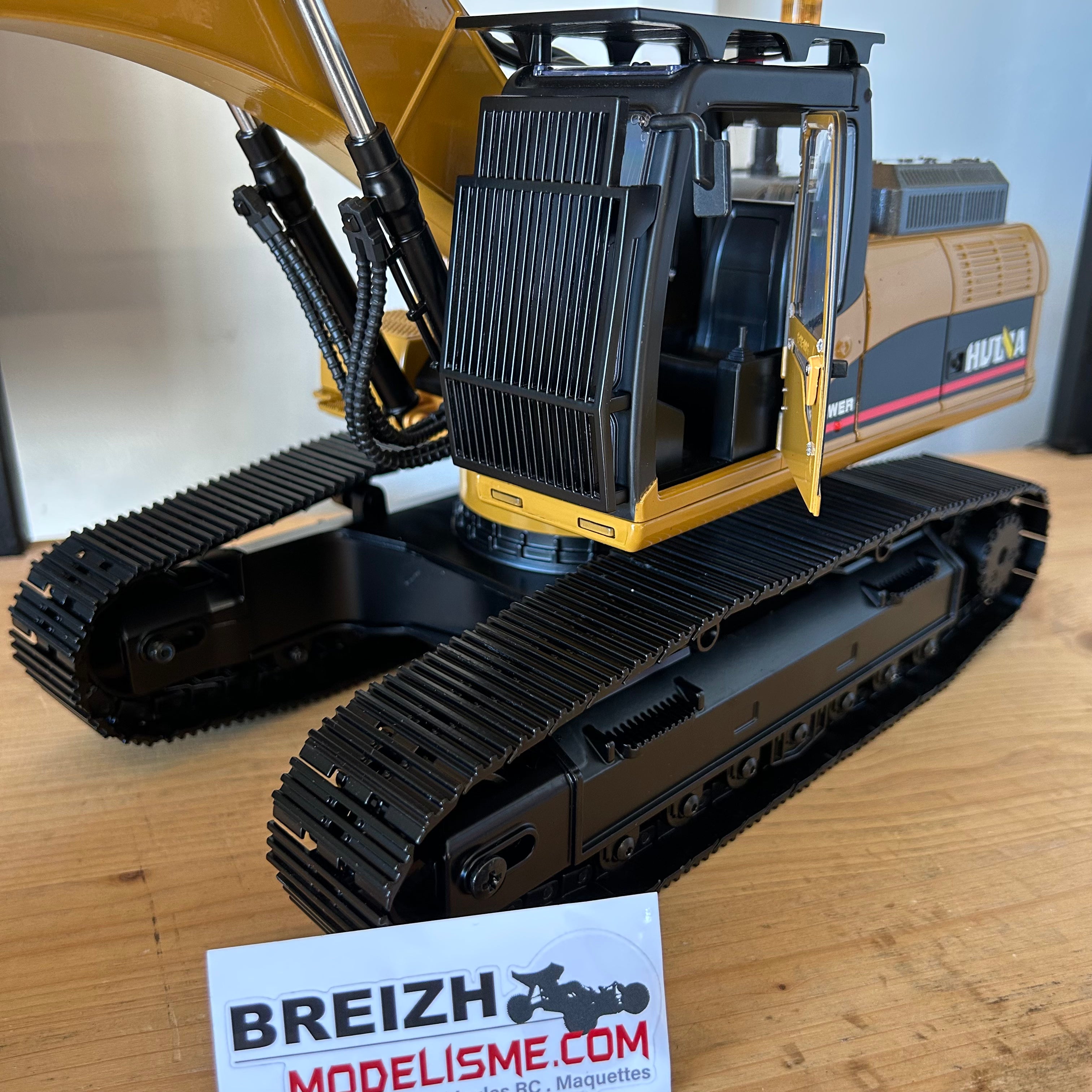 Pelleteuse Huina 1/14 full métal 23CH 2.4G Version 5.0 - CY1580V5
