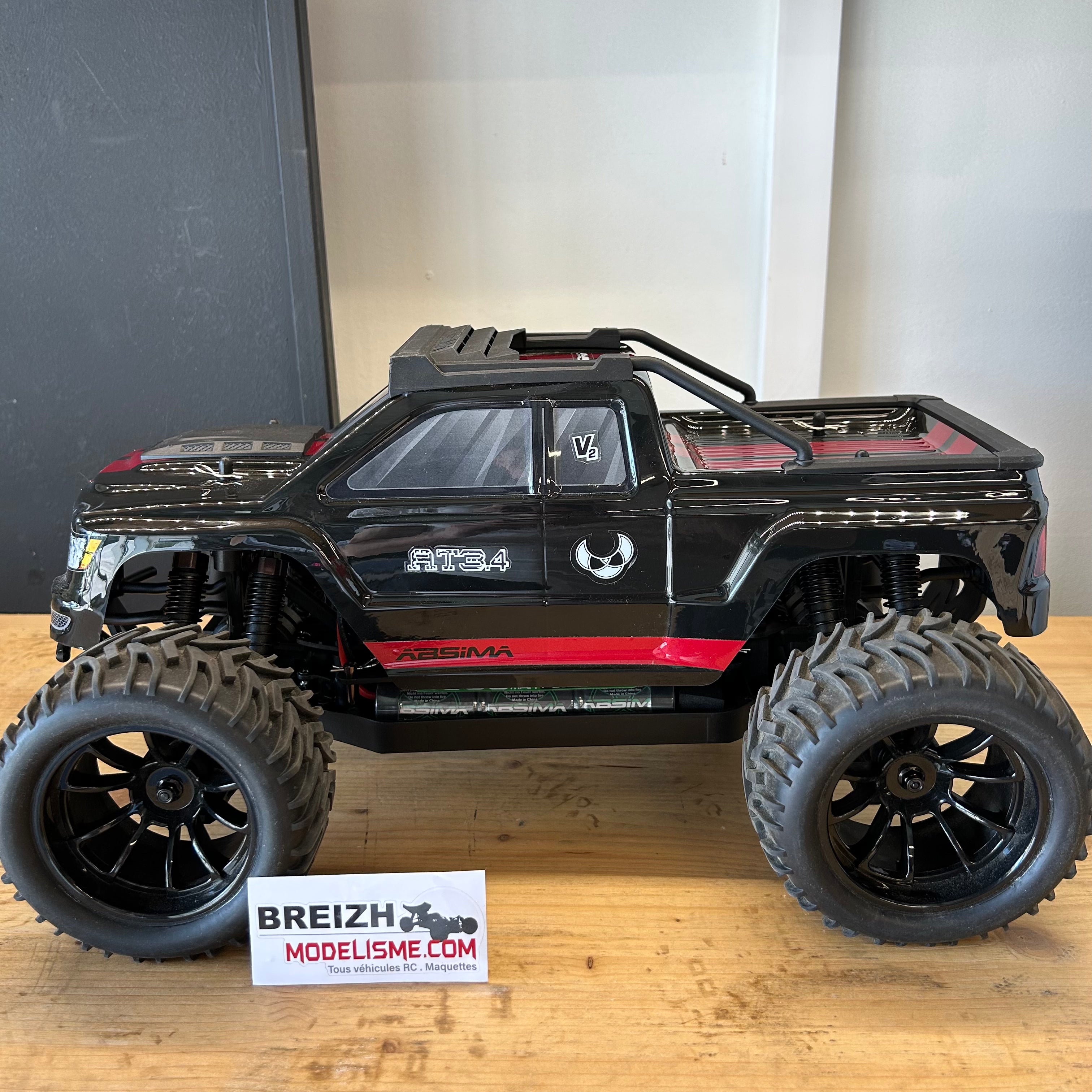 Absima Monster Truck AMT3.4 V2 Brushed 4WD RTR 12224V2