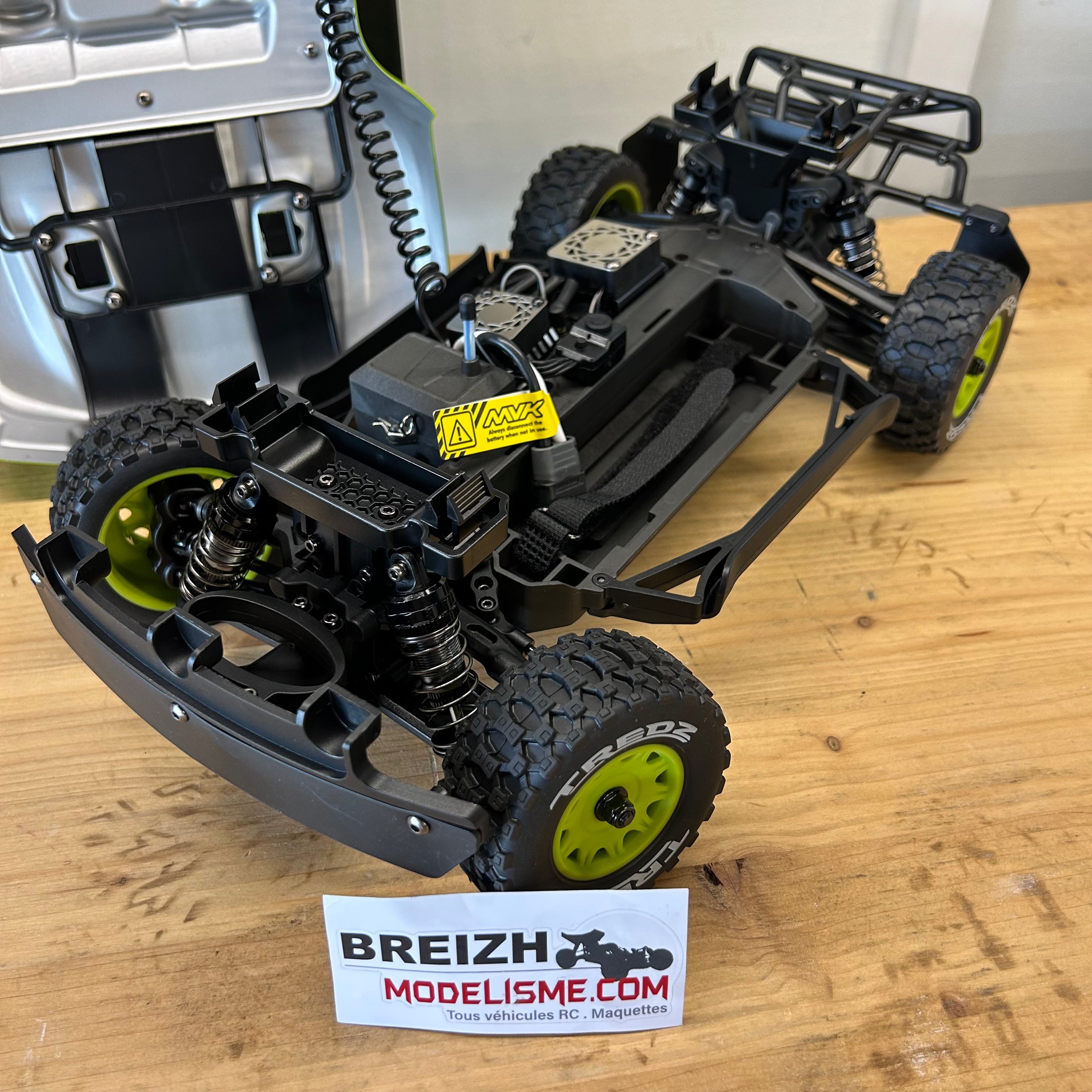 Short course 3S 80km/h 1/12 Maverick QByte SC Flux PRO Brushless RTR 4WD fluo MV151203
